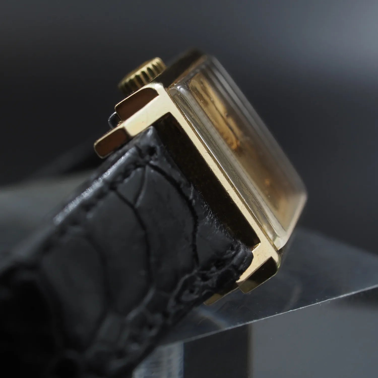 Omega Geneve Lady Square – dial close-up