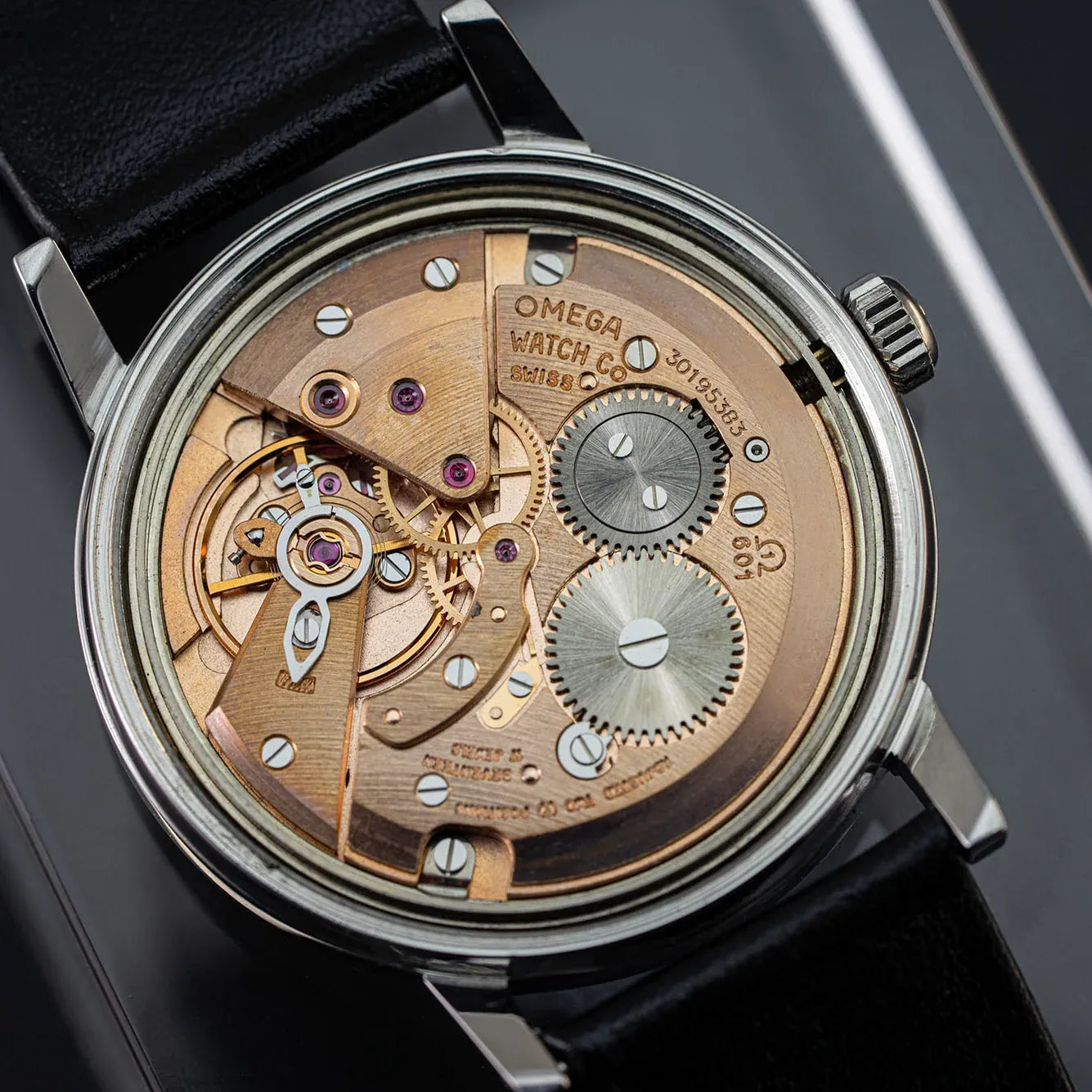 Omega Geneve Ref. 135.070 Cal. 601 – movement close-up