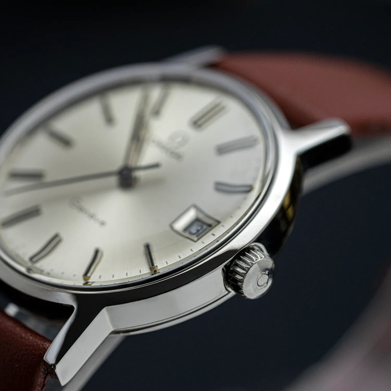 Omega Geneve Ref. 136.098 Cal. 613 – dial close-up