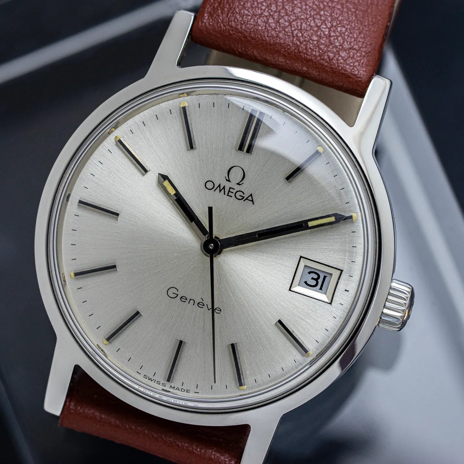 Omega Geneve Ref. 136.098 Cal. 613 – dial macro detail