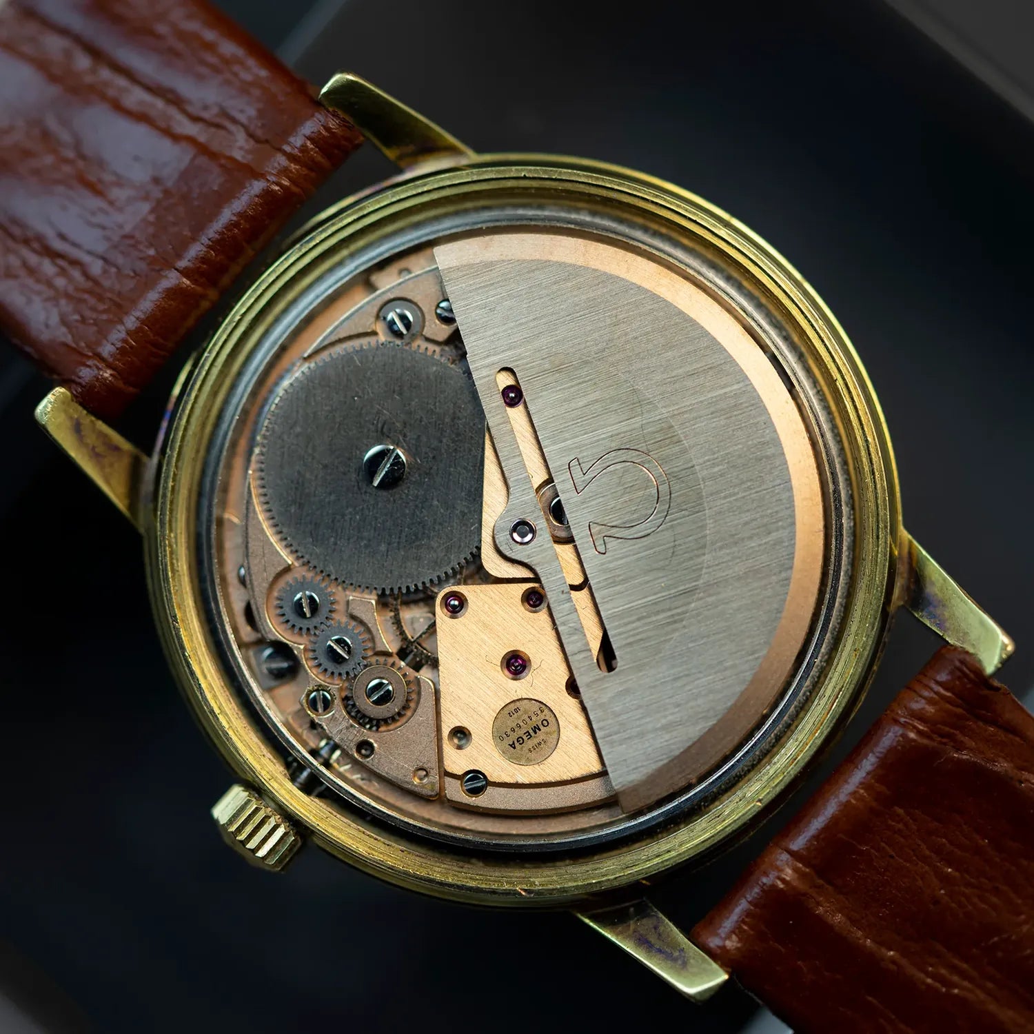 Omega Geneve Ref. 166.163 Cal. 1012 – side view alternative angle