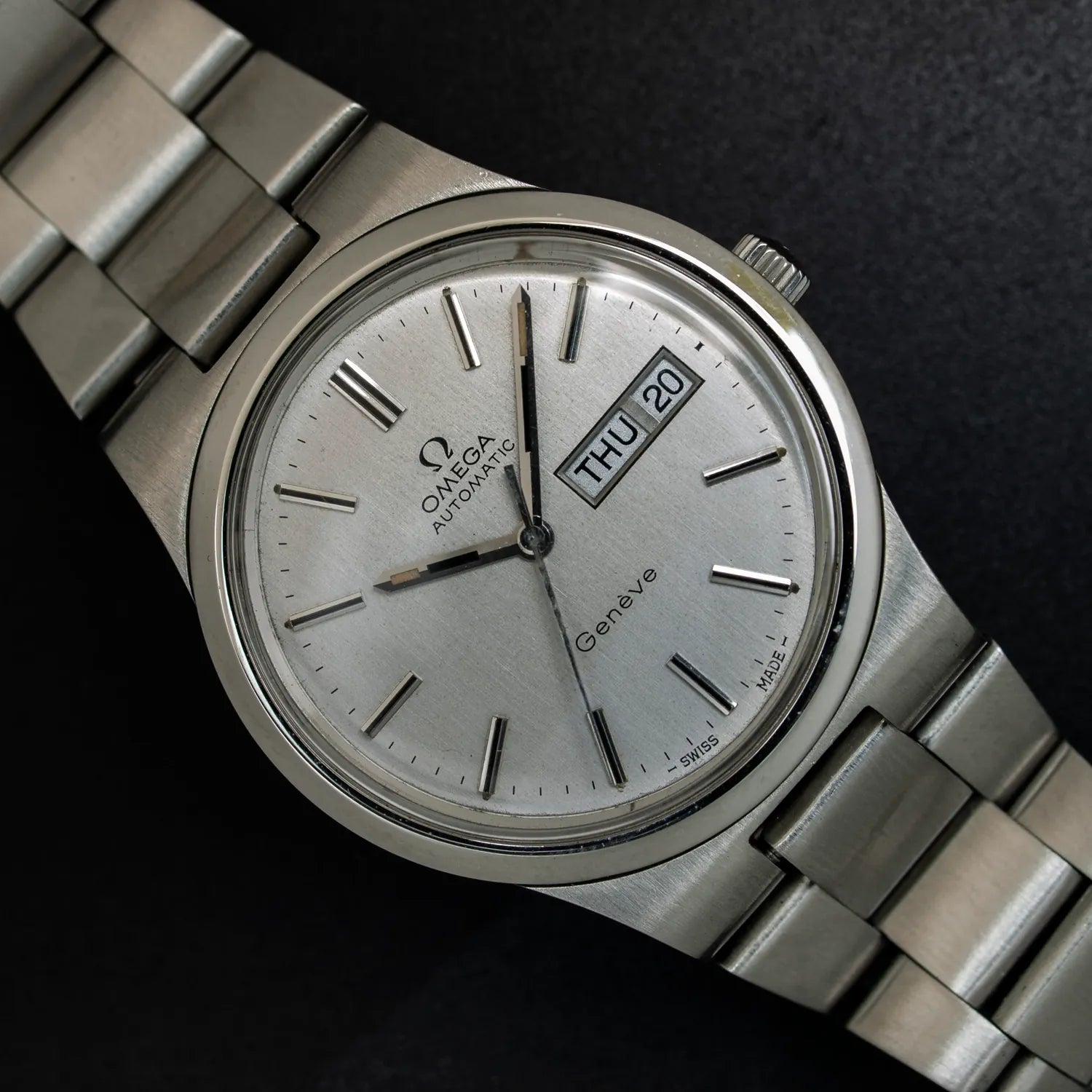 Omega Geneve Ref. 366.0833, Cal. 1022 – front view