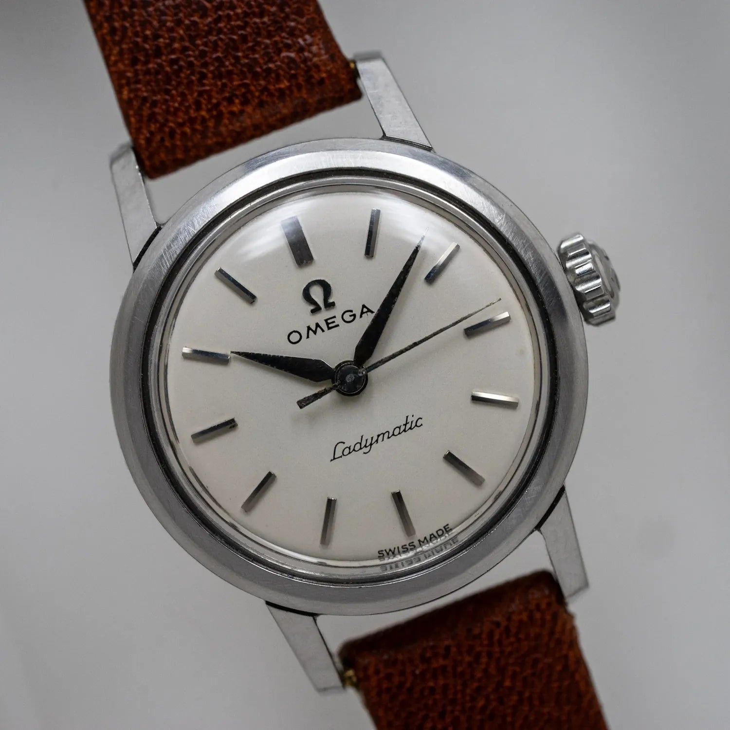 Omega Ladymatic Women's Watch Ref. 11031-1, Cal. 455 – front view
