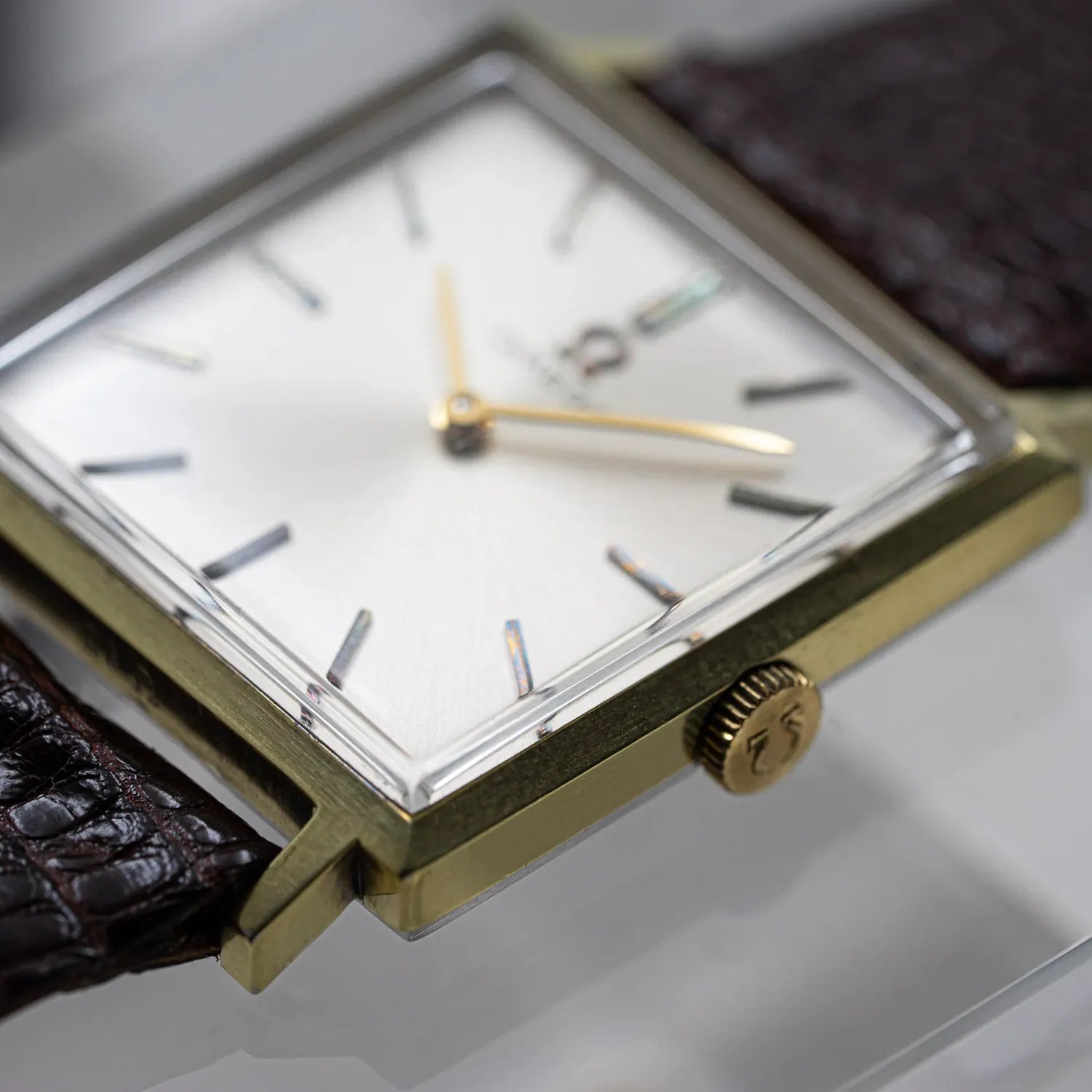 Omega Ref. 111.024, Cal. 625 – side view