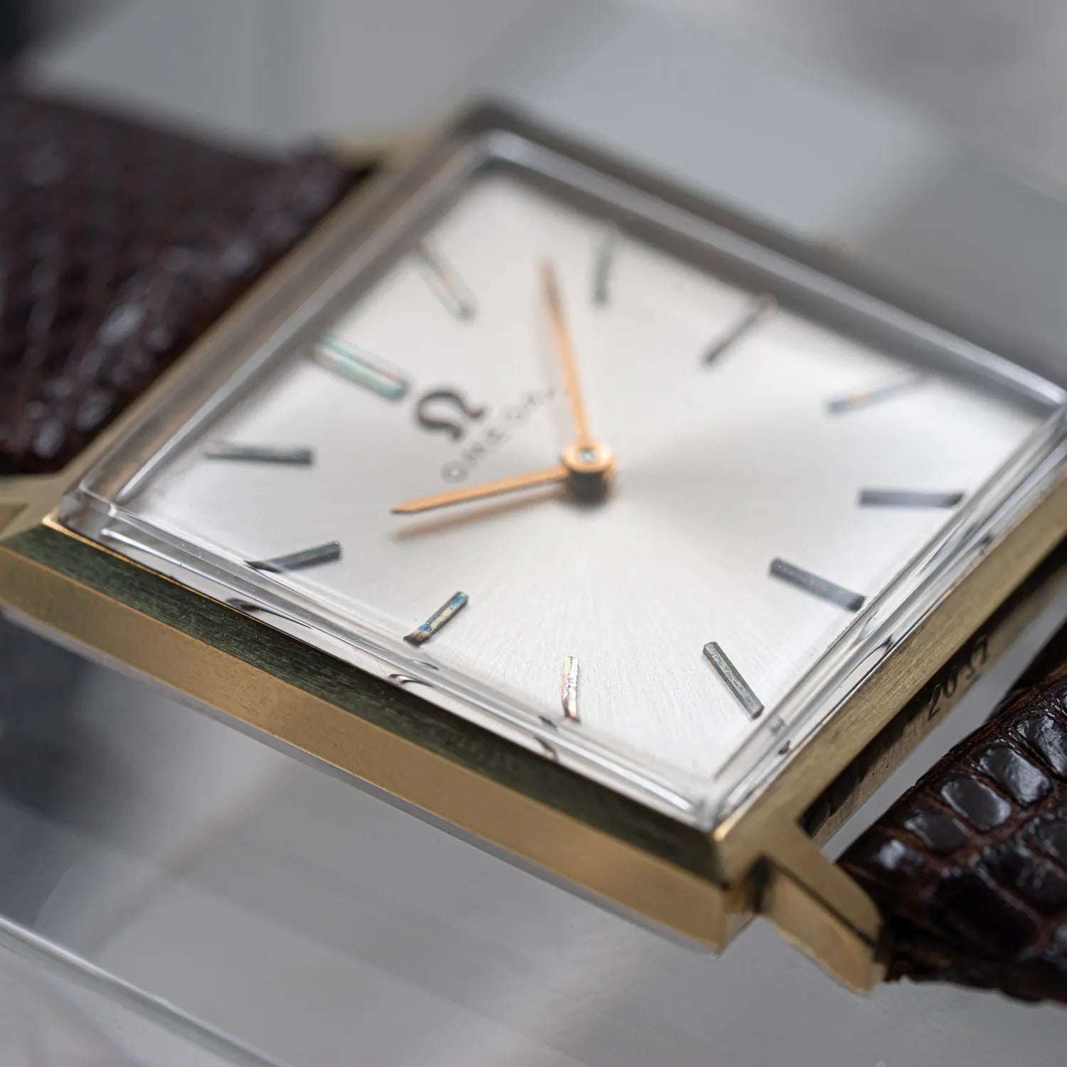 Omega Ref. 111.024, Cal. 625 – movement close-up