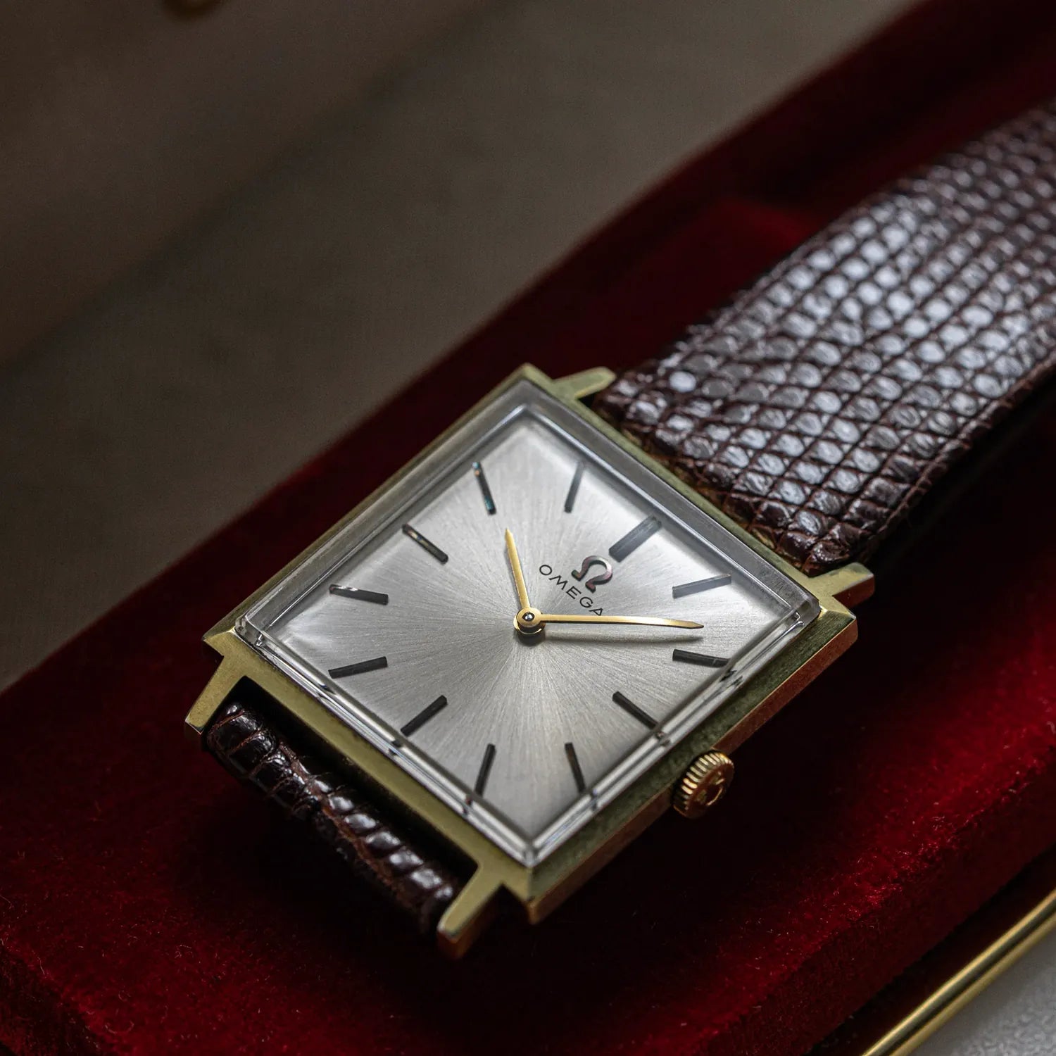 Omega Ref. 111.024, Cal. 625 – front view
