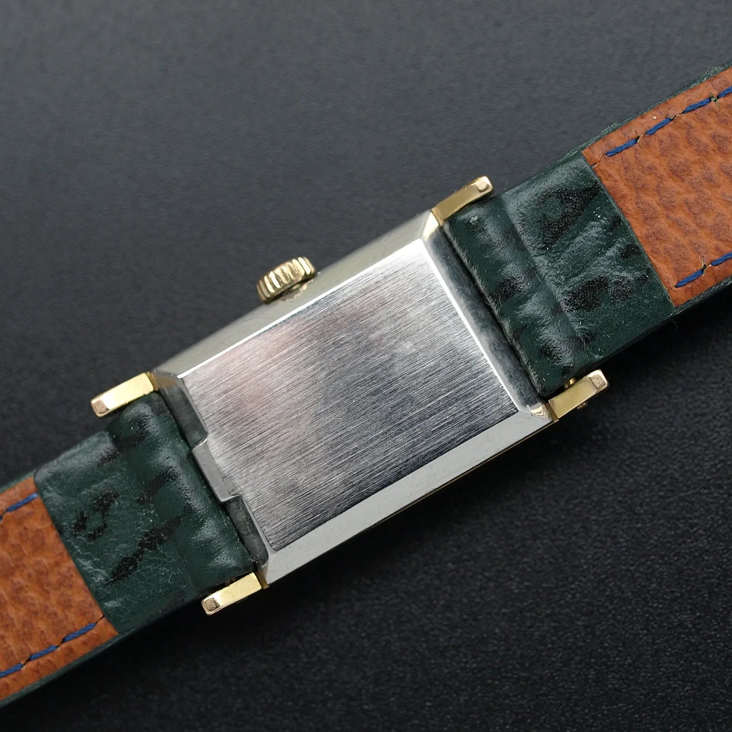 Omega Ref. 511.357, Cal. 485 – side view