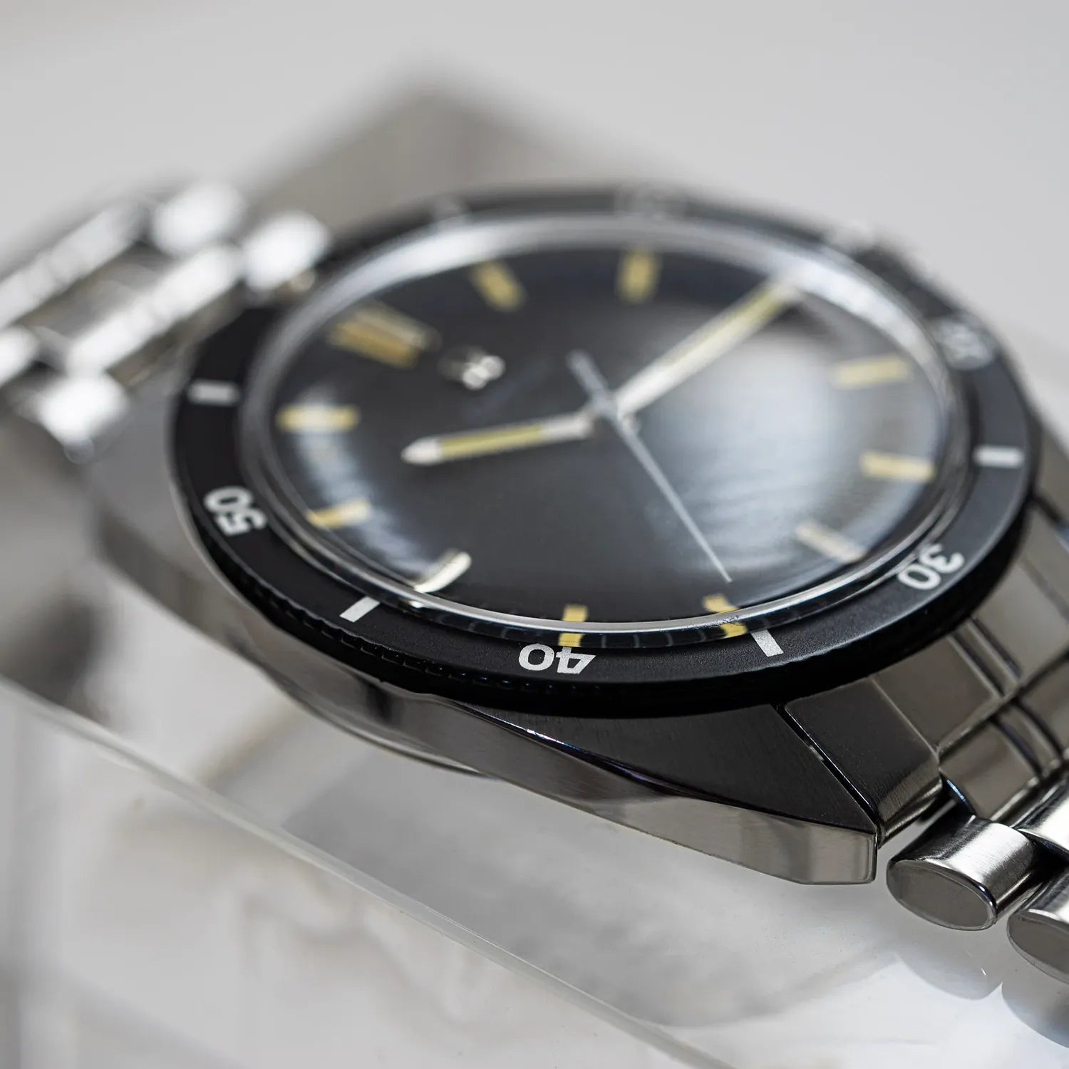 Omega Seamaster 120 Ref. 135.027 Vintage Diver Watch – crown detail
