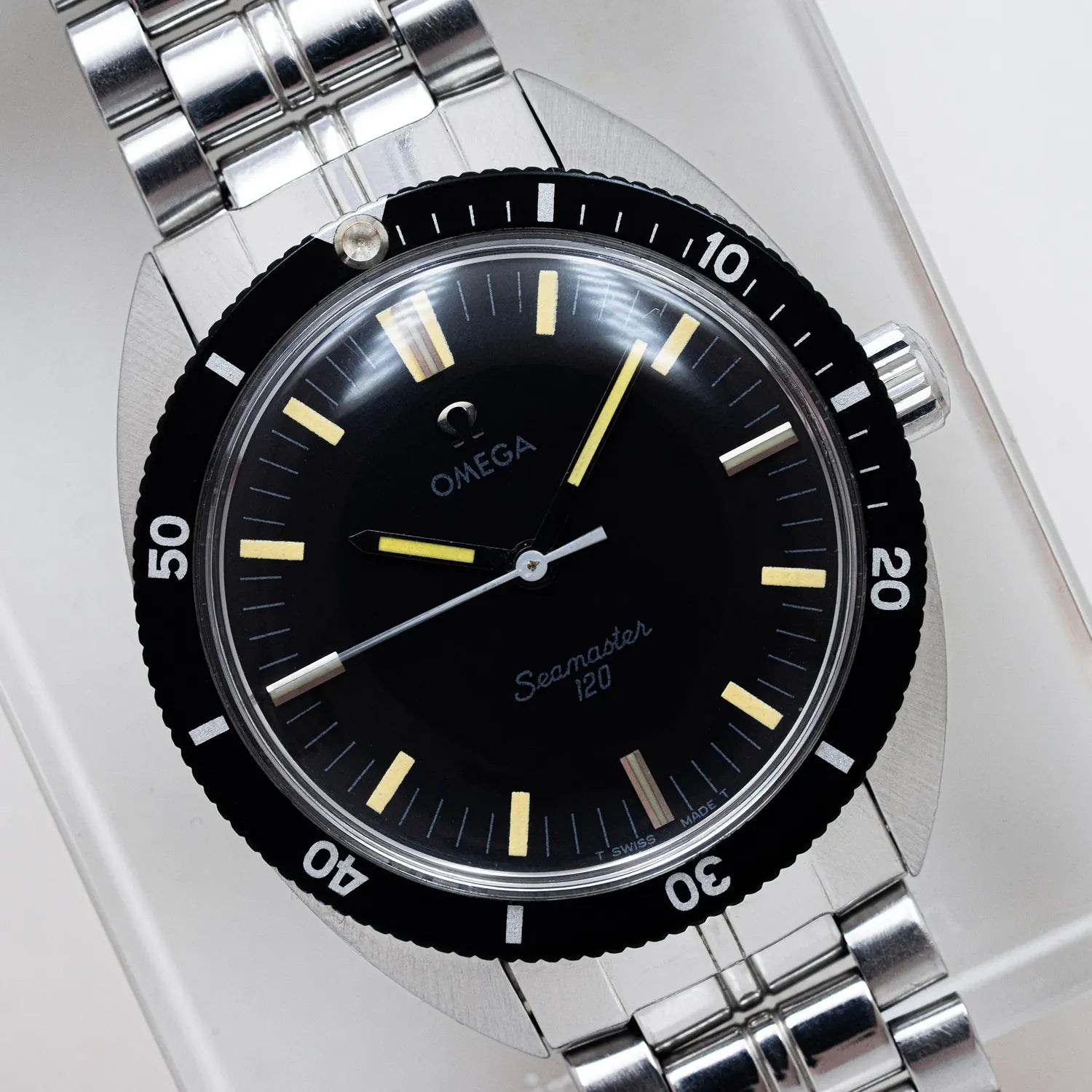 Omega Seamaster 120 Ref. 135.027 Vintage Diver Watch – front view
