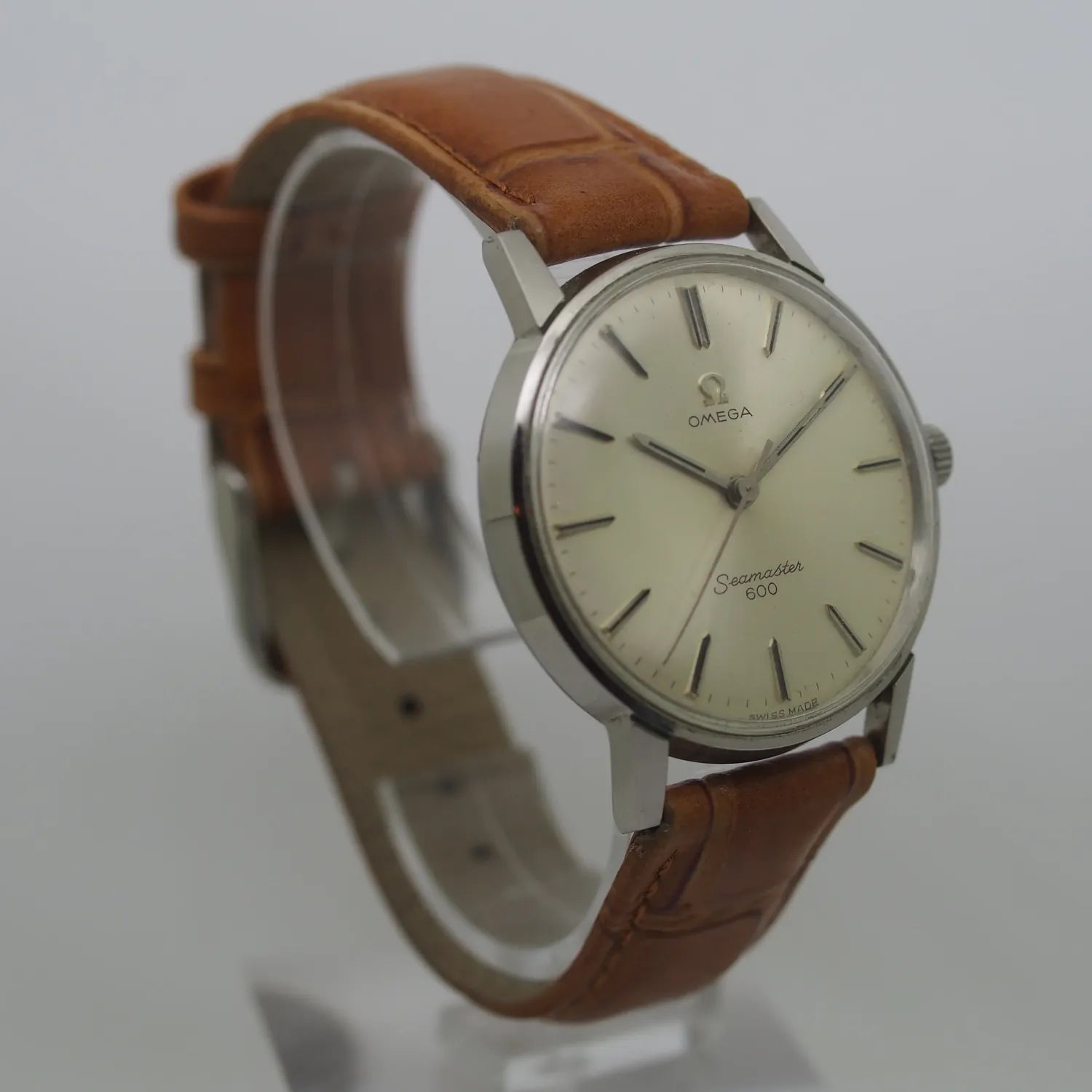Omega Seamaster 600 Ref. 135.011 – side view alternative angle