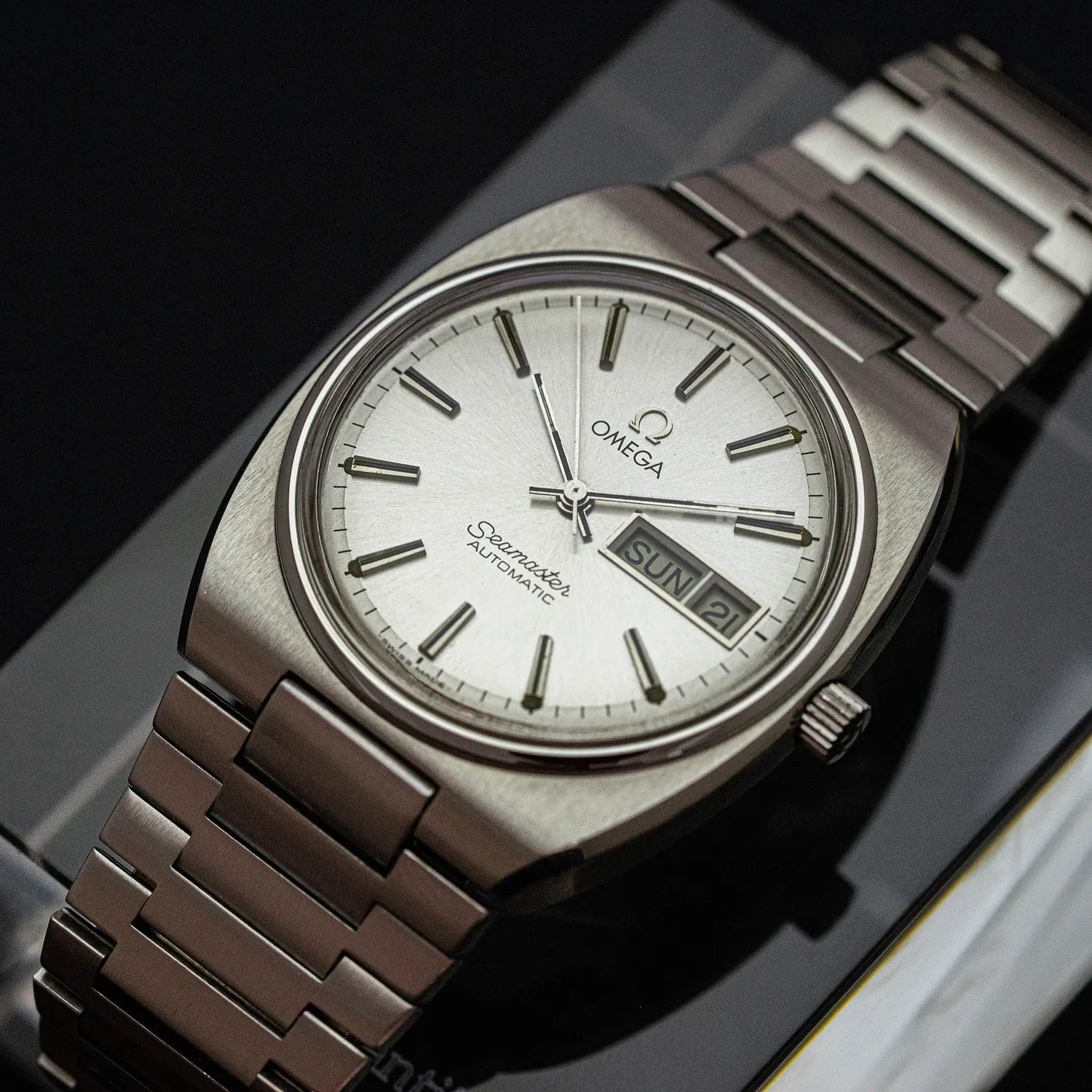 Omega Seamaster Automatic Ref. 166.0216 Cal. 1022 – dial close-up