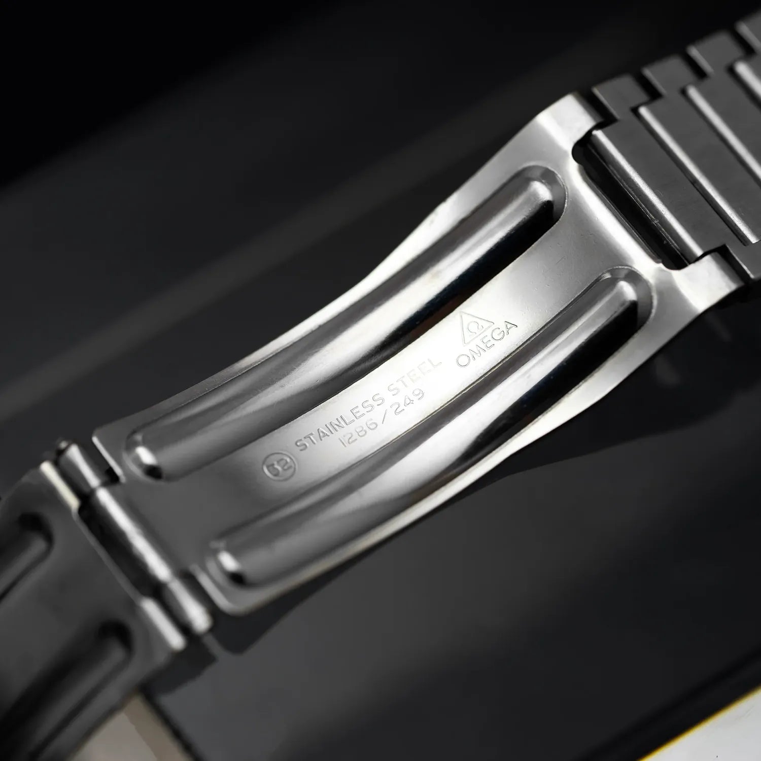 Omega Seamaster Automatic Ref. 166.0216 Cal. 1022 – side view