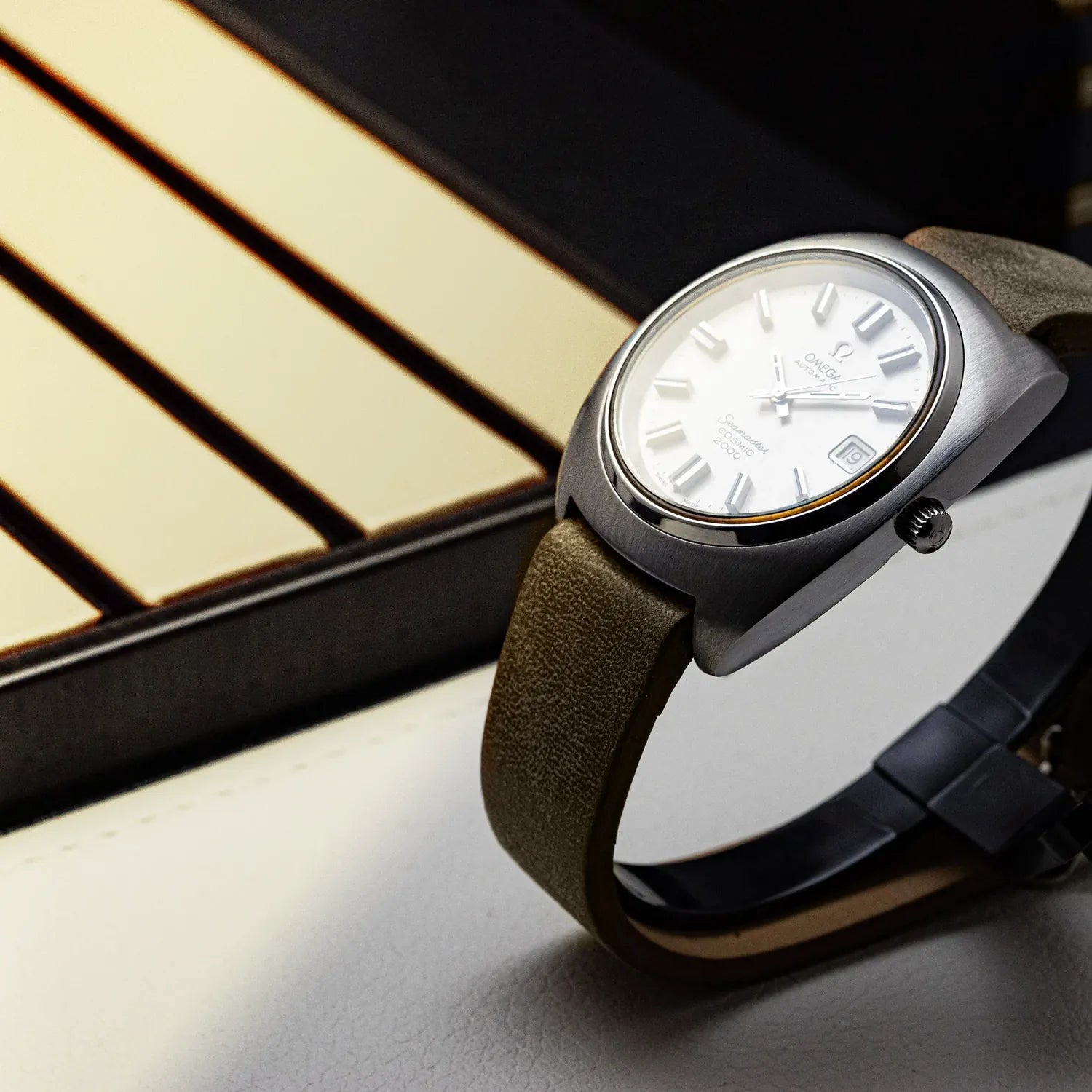 Omega Seamaster Cosmic 2000 Ref. 166.130, Cal. 1012 – dial close-up