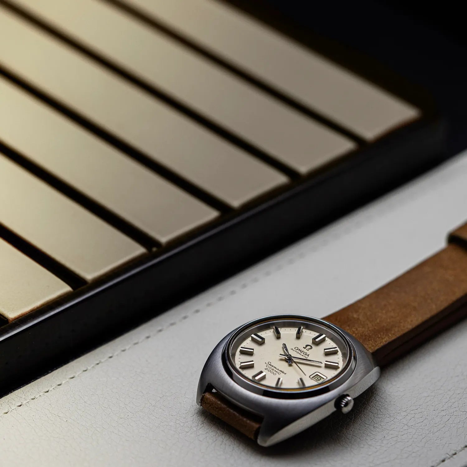 Omega Seamaster Cosmic 2000 Ref. 166.130, Cal. 1012 – side view alternative angle