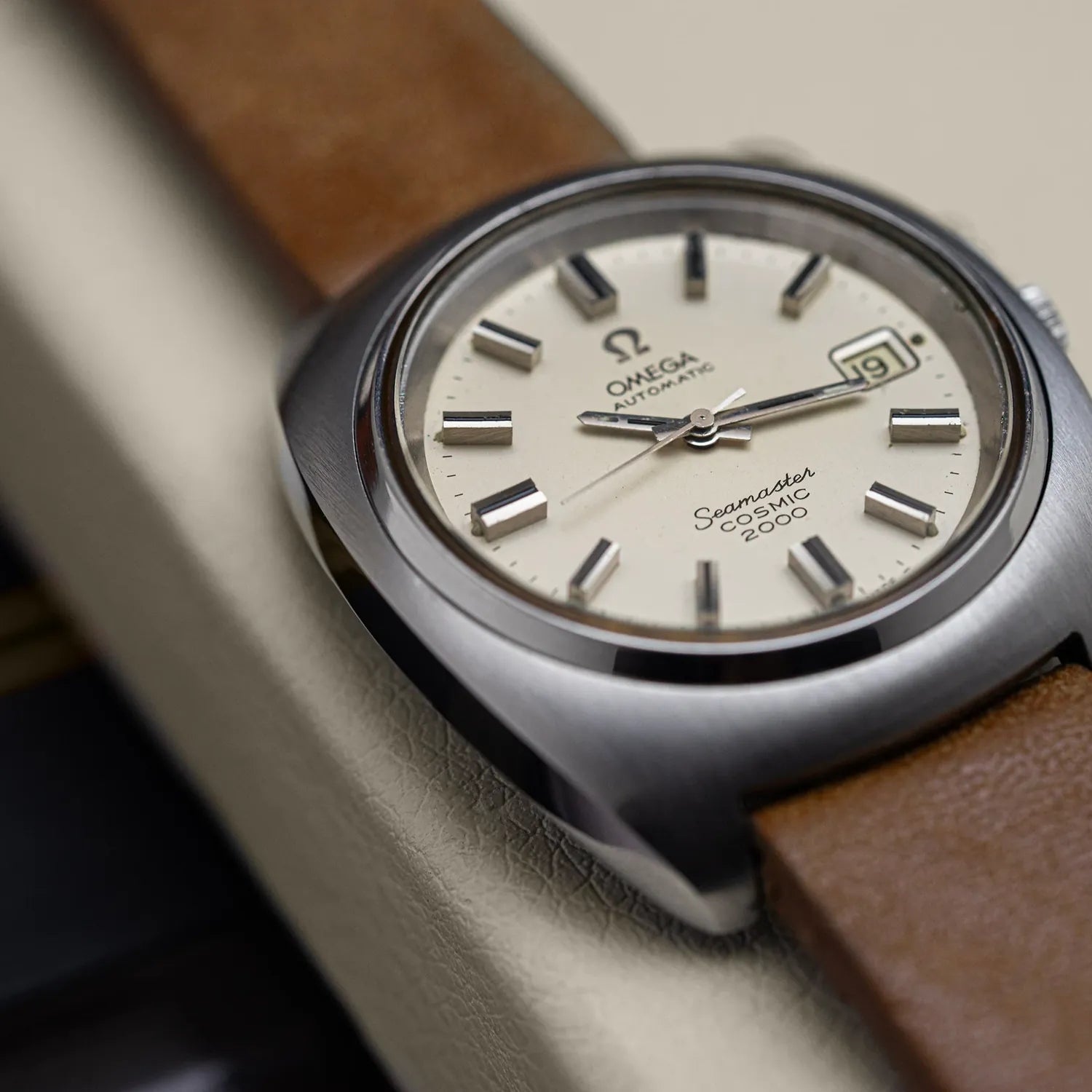 Omega Seamaster Cosmic 2000 Ref. 166.130, Cal. 1012 – front view