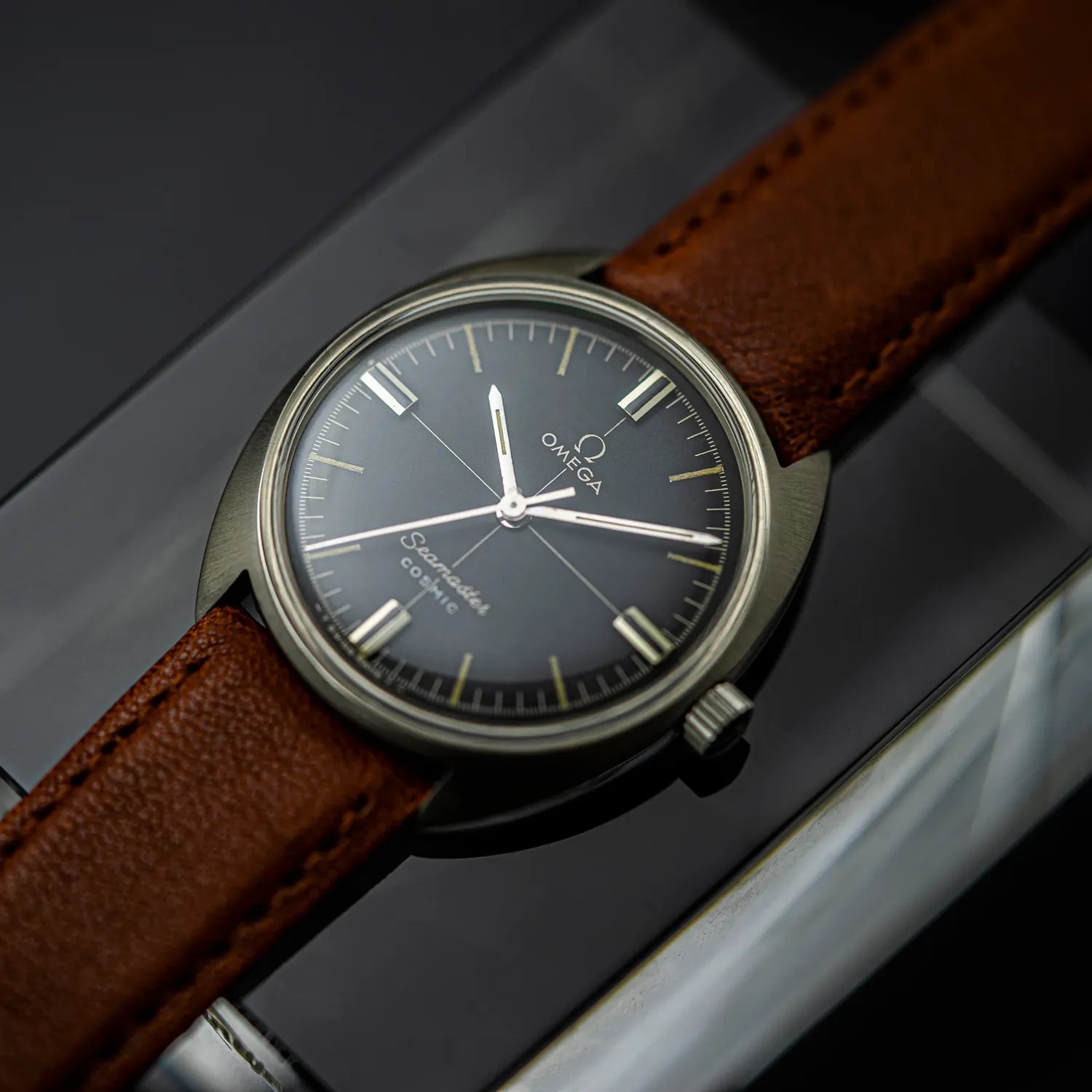 Omega Seamaster Cosmic Black 135.016 Cal. 601 – strap detail