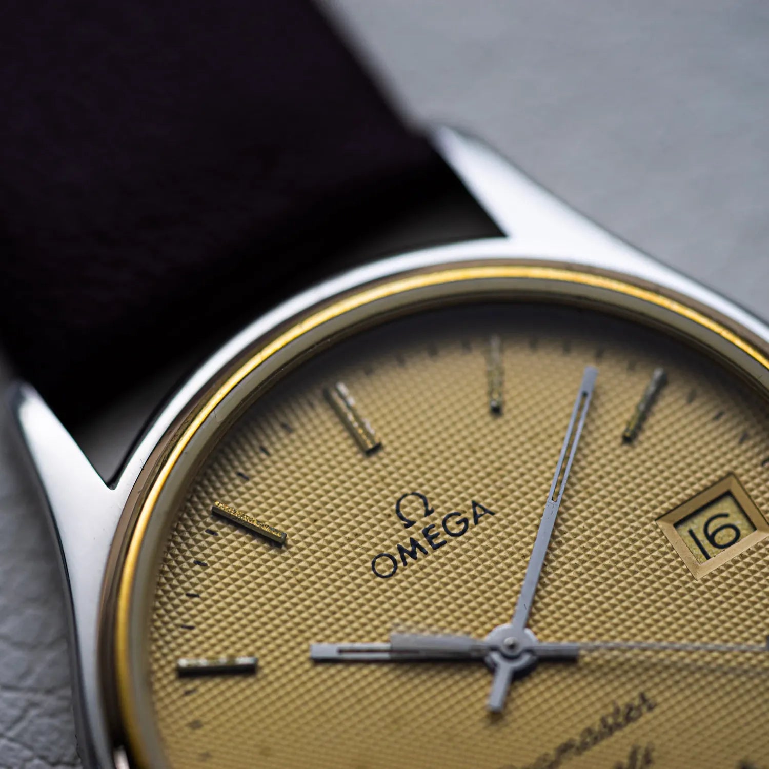 Omega Seamaster Quartz 196.0251, Cal. 1430 – dial close-up