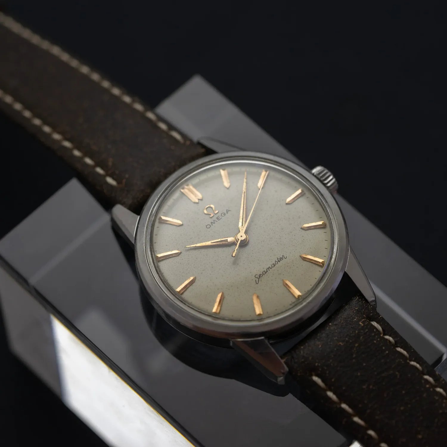 Omega Seamaster Ref. 14390-1 Cal. 285 – side view