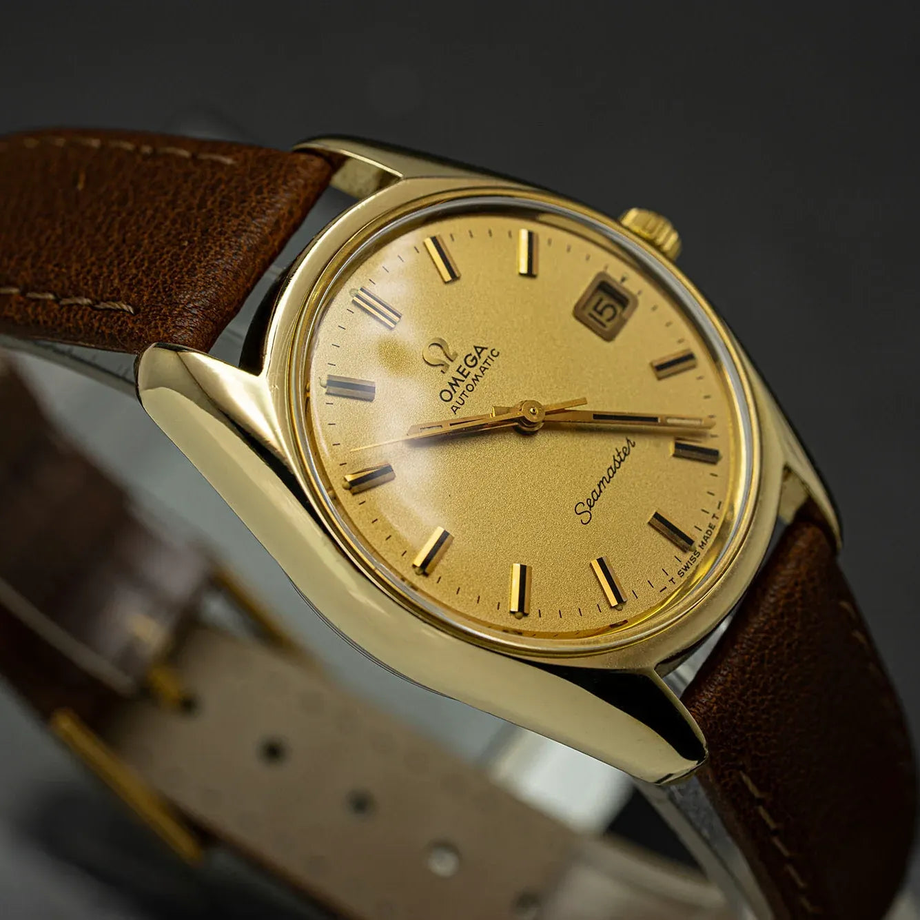 Omega Seamaster Ref. 166.067 Cal. 565 – dial close-up