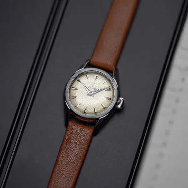 Omega Women's Watch Ref. 2668-8SC, 2655, Cal. 244 – side view alternative angle