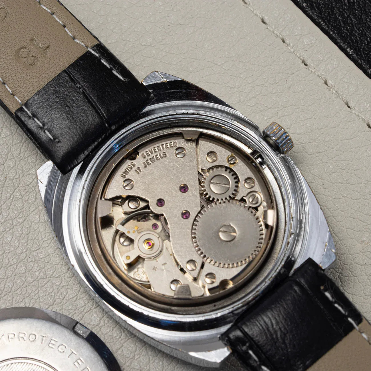 Omikron FHF 90-4 – dial close-up
