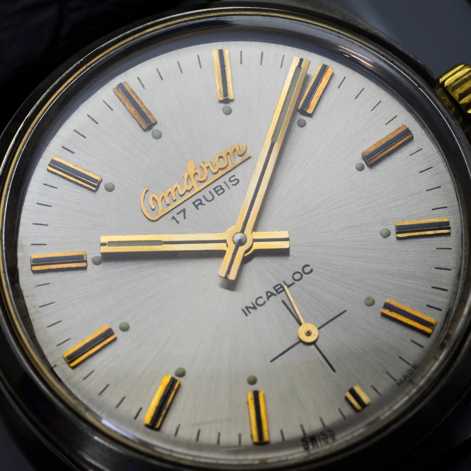 Omikron Incabloc Ref. 4109 Vintage Dress Men's Watch – dial close-up