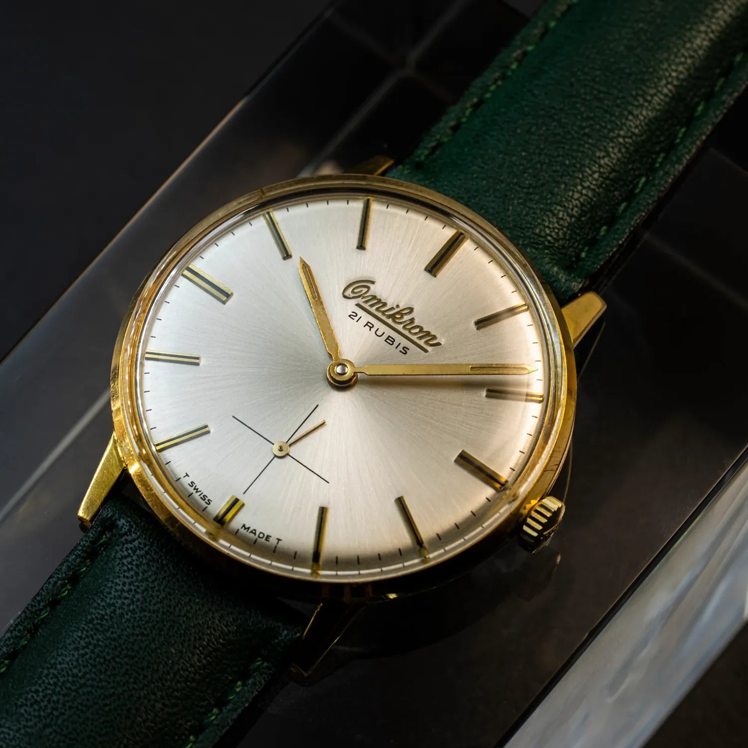 Omikron Ref. 3360 Cal. Unitas 6325 – dial close-up