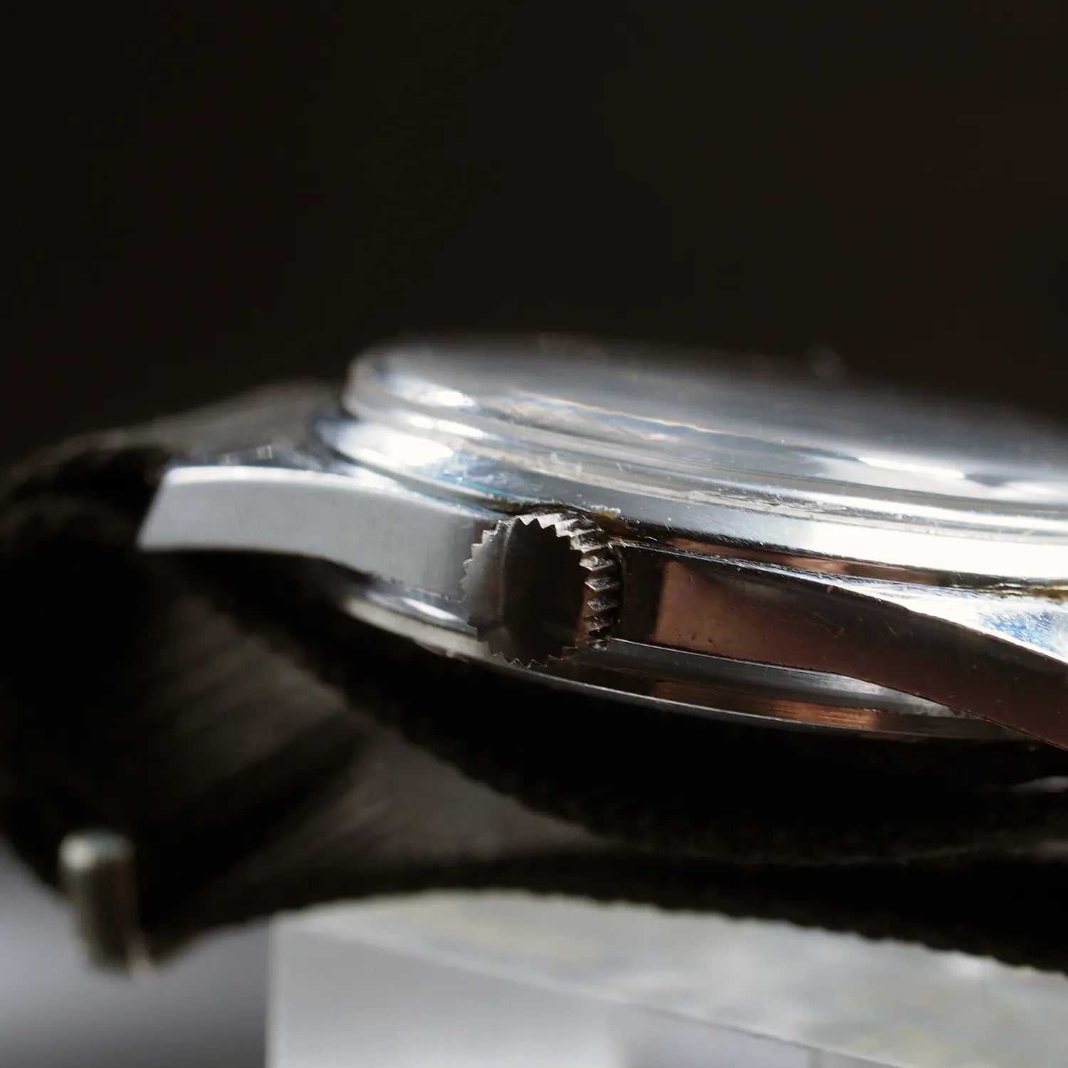 Omikron Wehrmachtswerk Ref. 4109 – side view