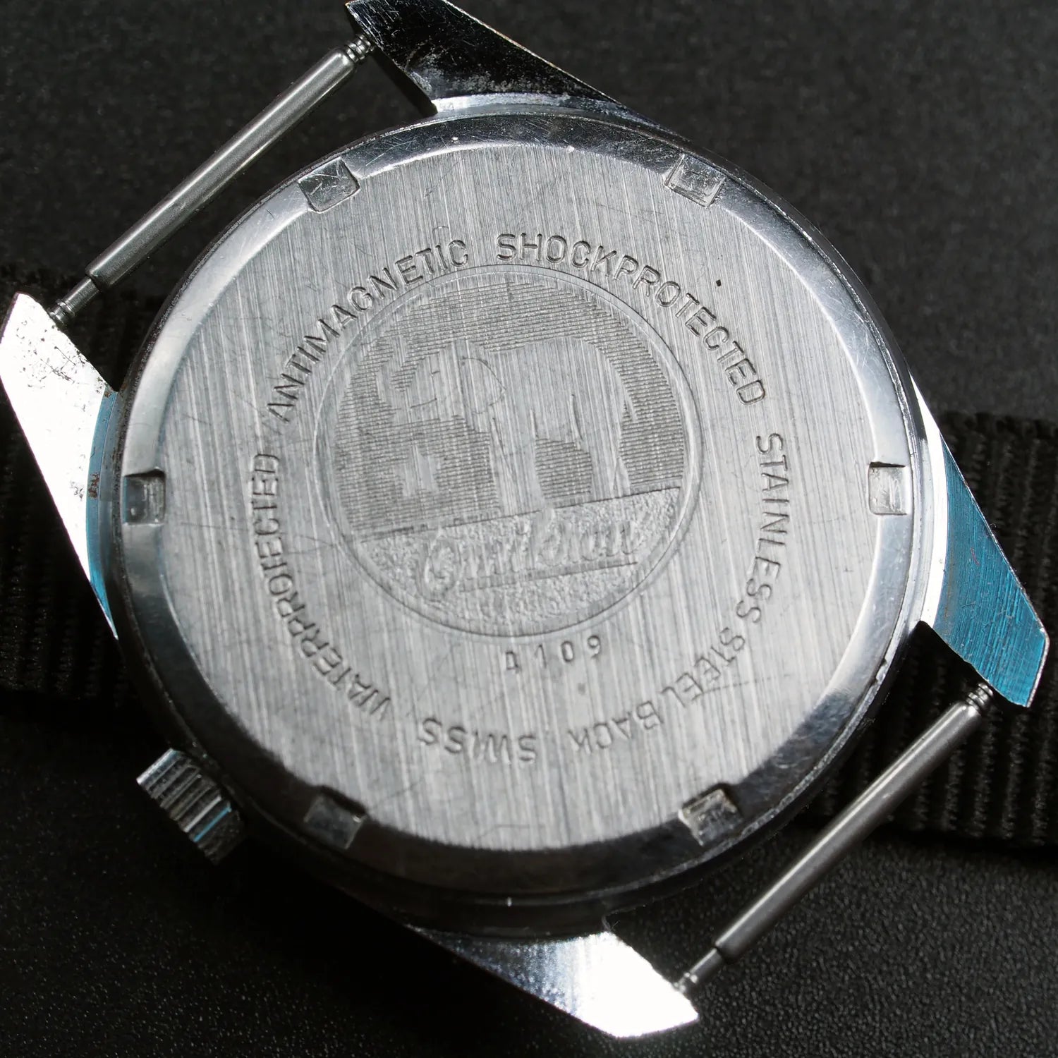 Omikron Wehrmachtswerk Ref. 4109 – movement close-up