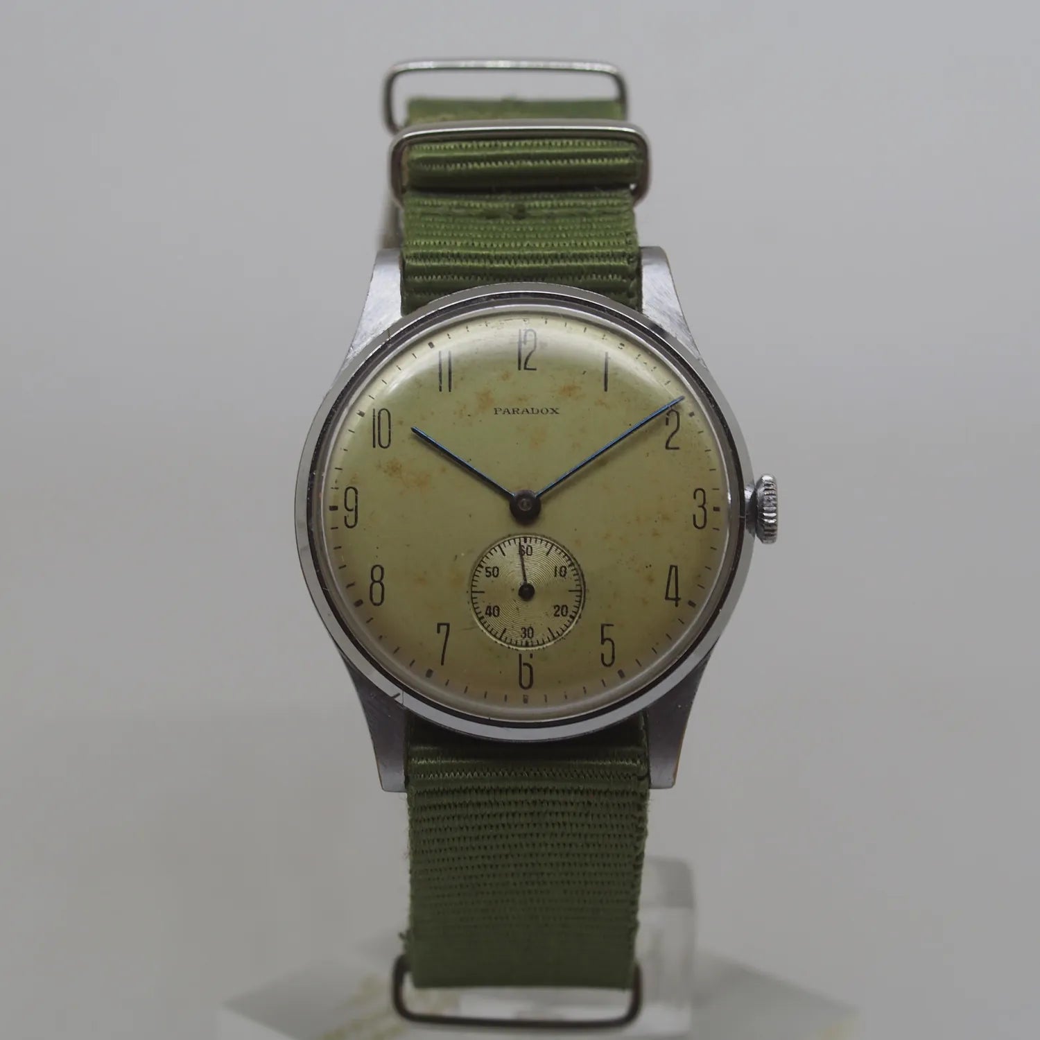 Paradox – dial close-up
