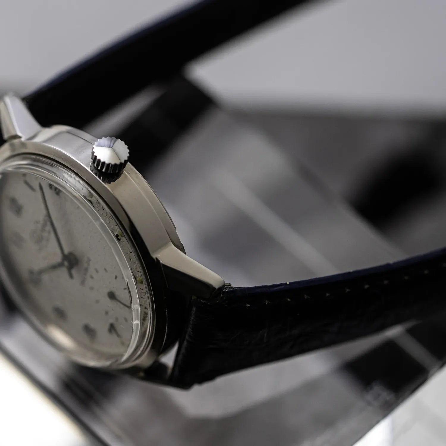 Perseo Vintage Watch – dial close-up