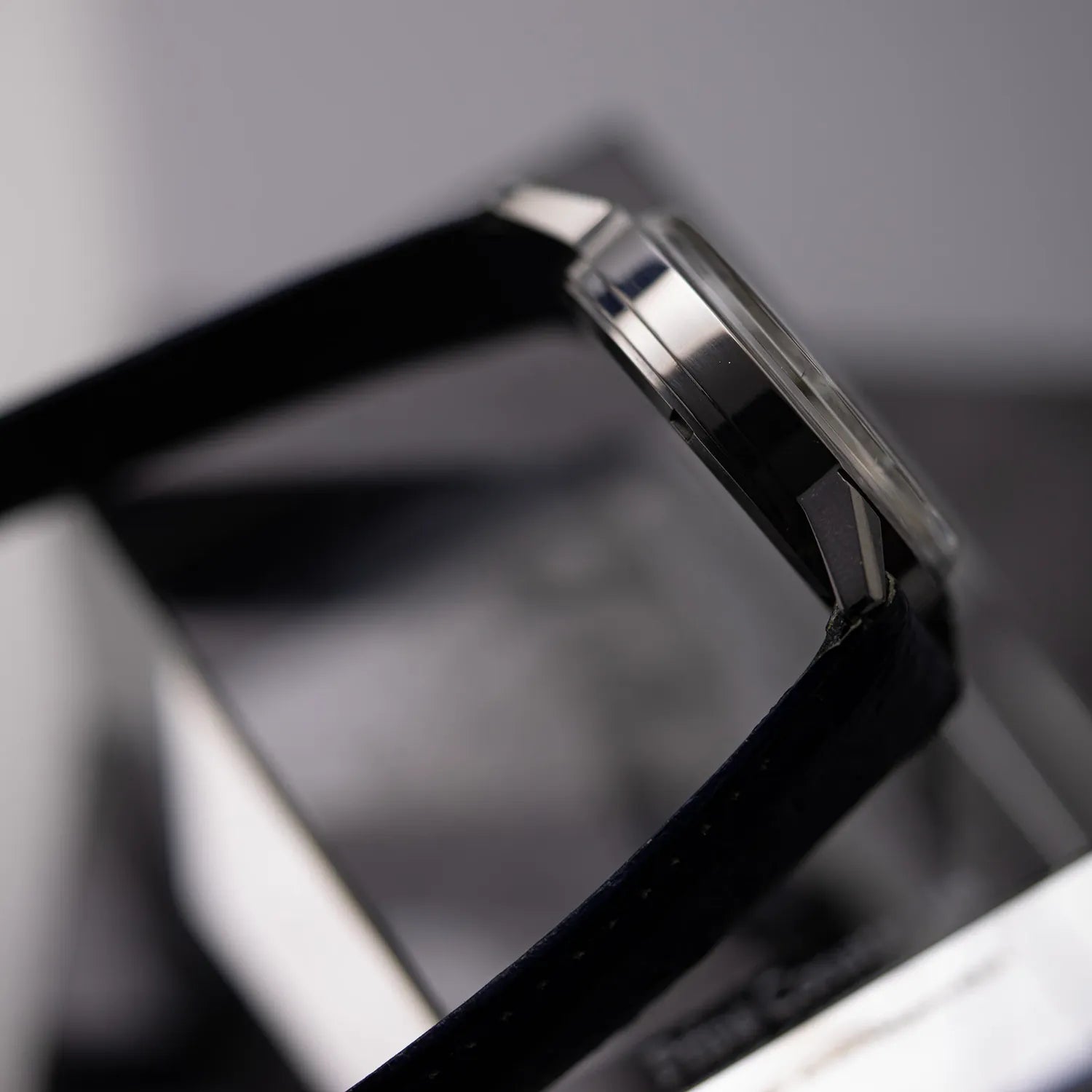 Perseo Vintage Watch – side view alternative angle