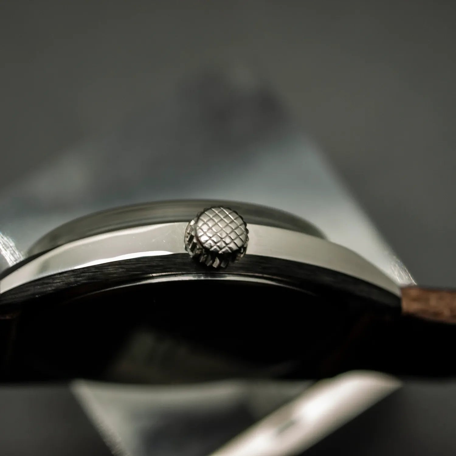 Pierpont Of Switzerland Compressor Ref. 7308 – side view alternative angle