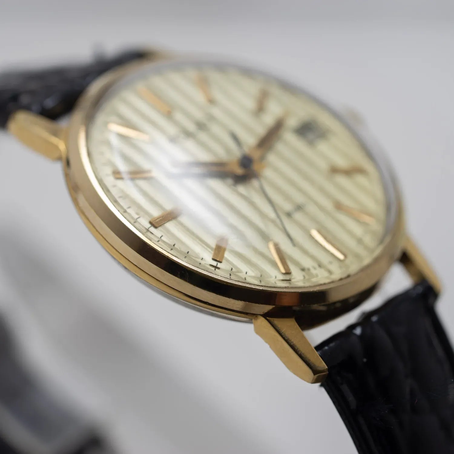 Poljot Gold Plated Vintage Men's Dress Watch – dial close-up