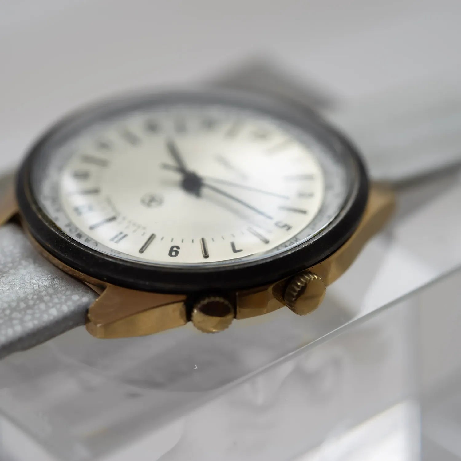 Raketa 24h – side view alternative angle