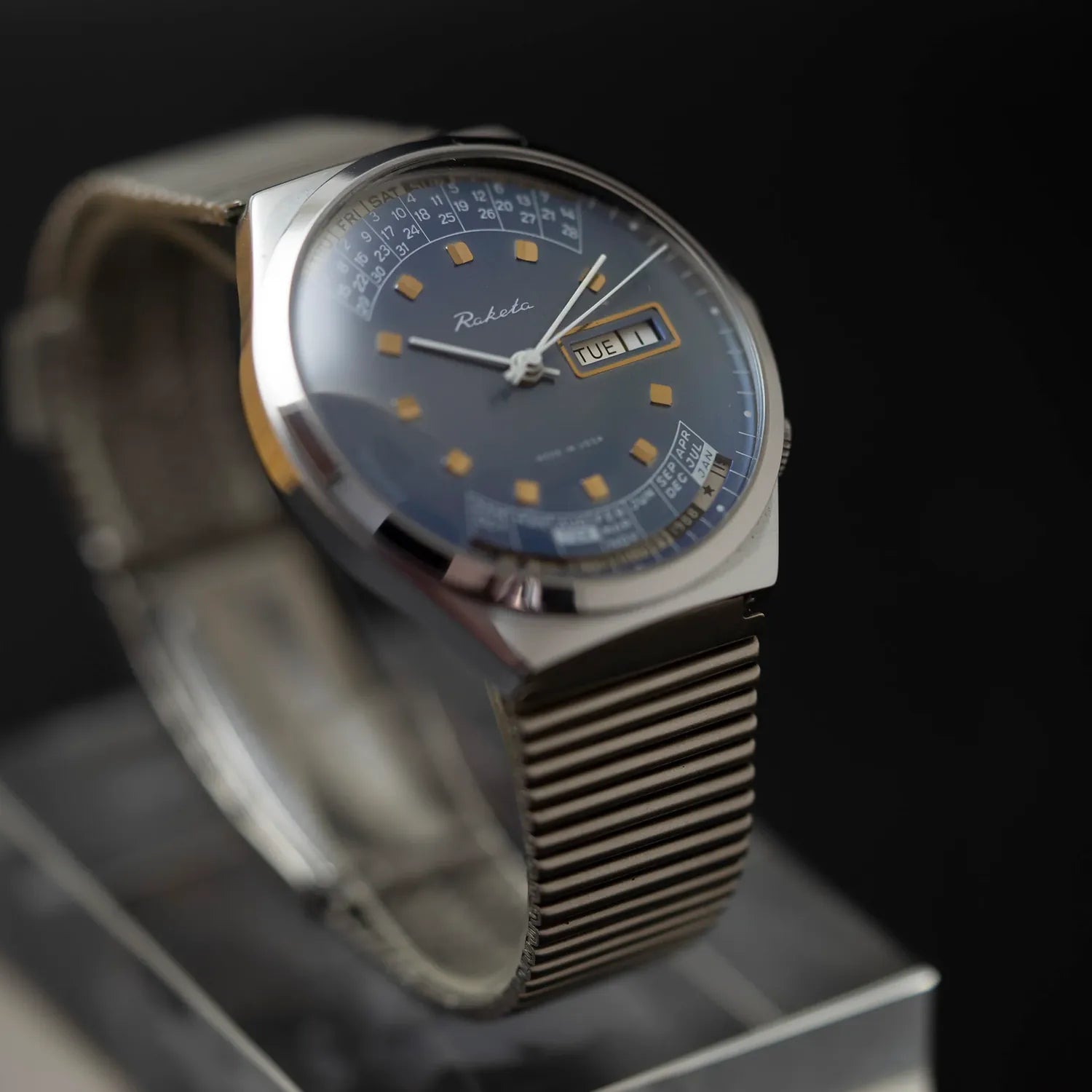 Raketa Perpetual Calendar – front view