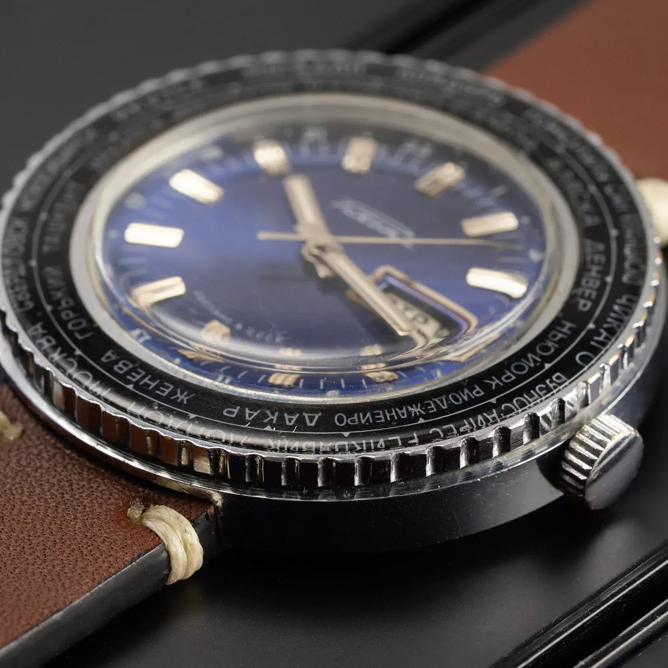 Raketa World Time Goroda, Cal. 2628.H, Men's Vintage Watch – back case