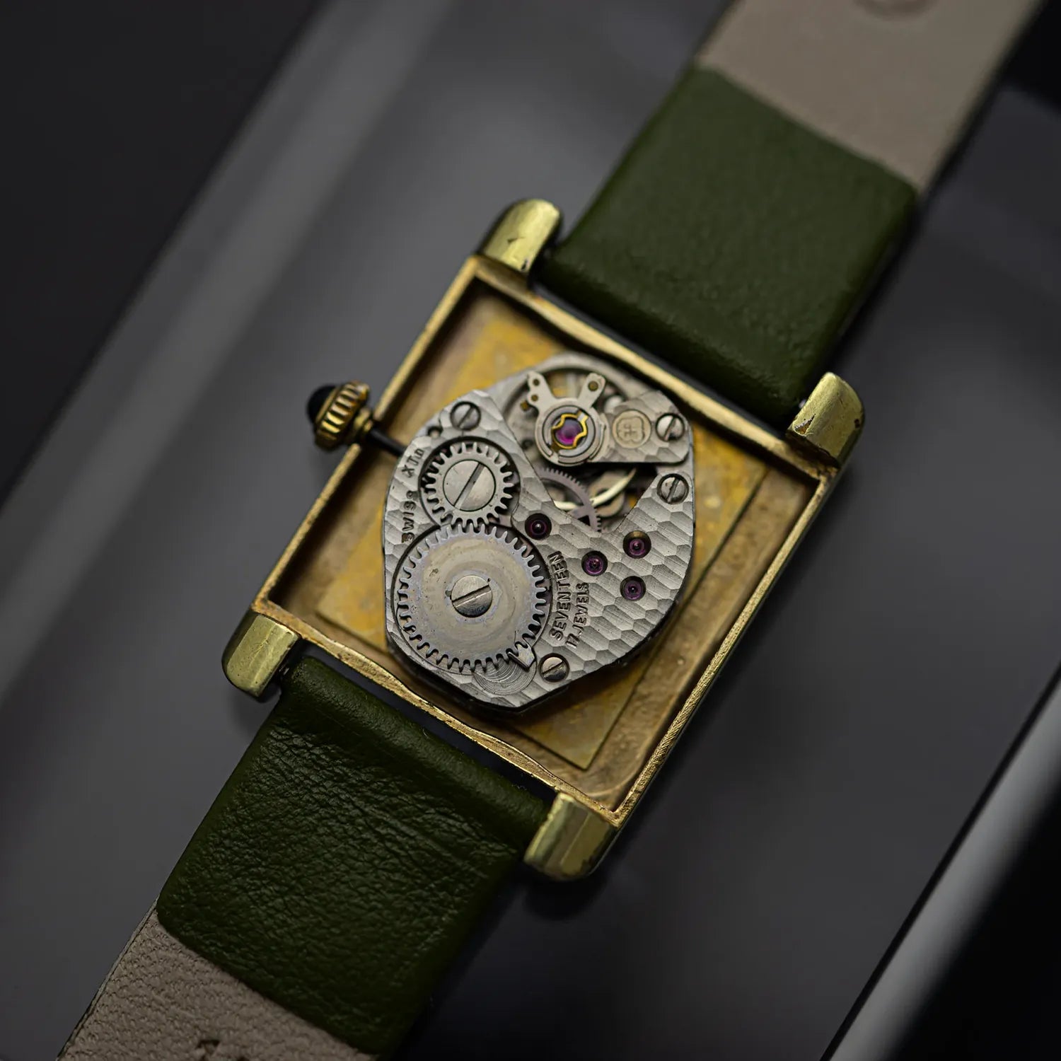 Raymond Weil Geneve, Ref. 669, Women’s Manual Wind Dress Vintage Watch – side view alternative angle