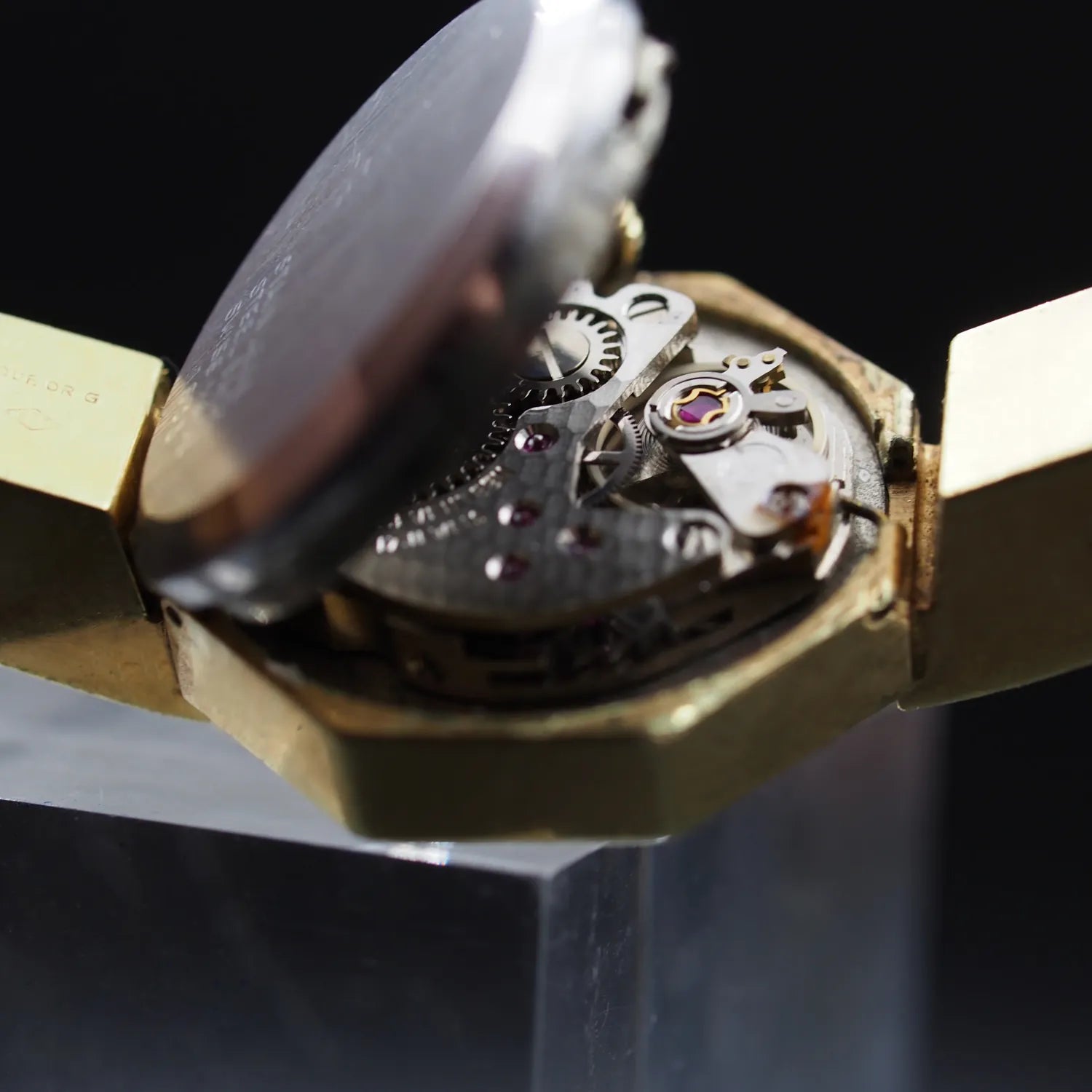 Raymond Weil Geneve, Ref. 1633, Women’s Manual Wind Watch – dial macro detail