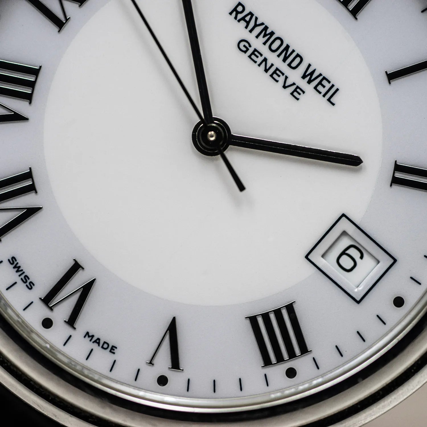 Raymond Weil Geneve, Ref. 5575/1, Men’s Quartz Watch, 1992 – dial close-up