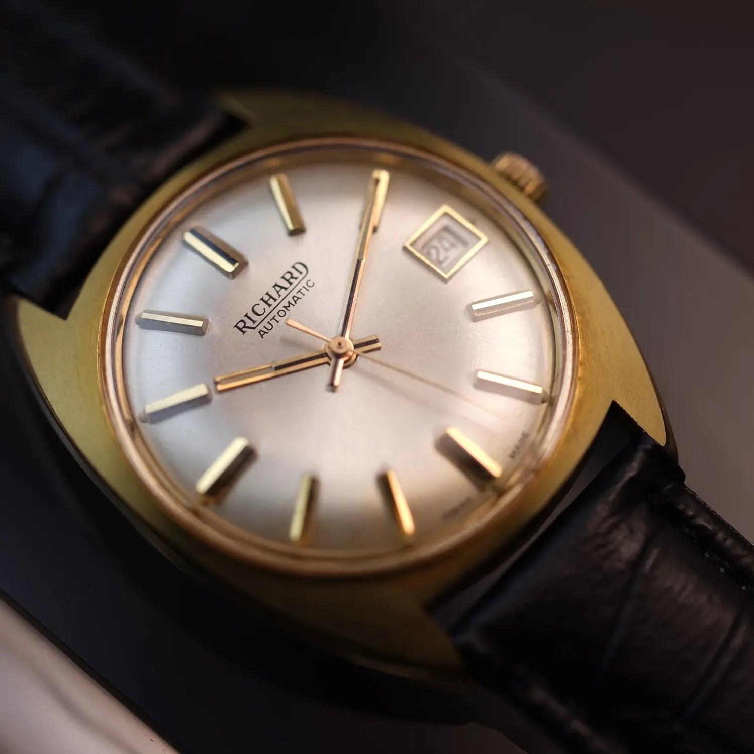 Richard Ref. 8901, Cal. ETA 2472, Men’s Dress Vintage Watch – dial close-up
