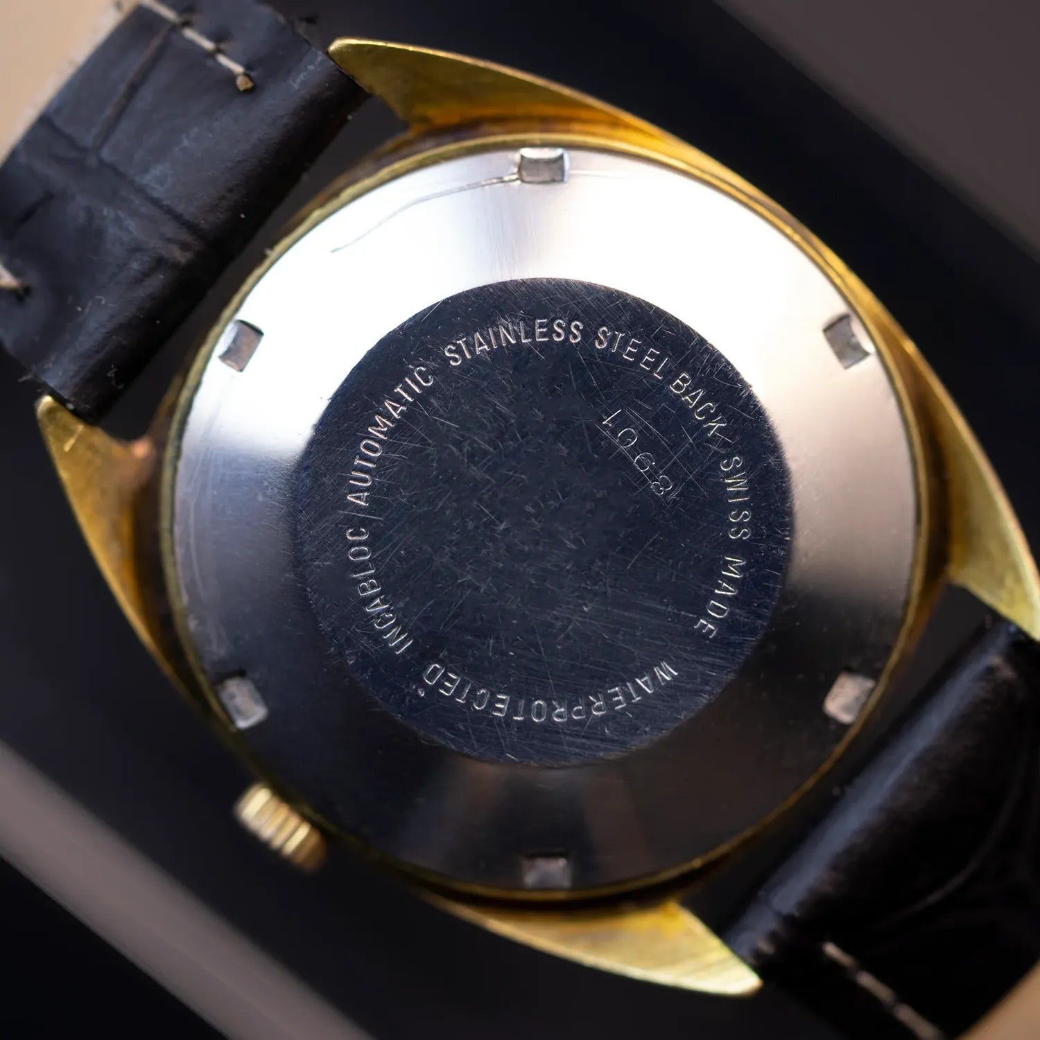 Richard Ref. 8901, Cal. ETA 2472, Men’s Dress Vintage Watch – side view