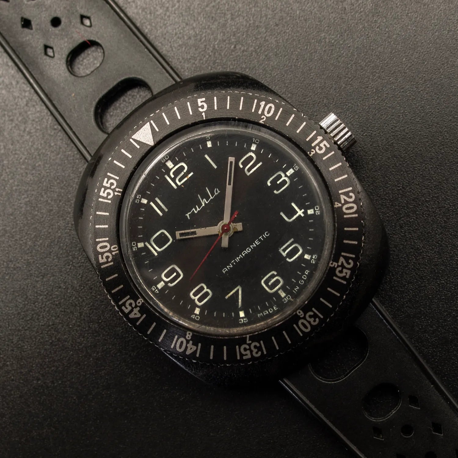 Ruhla Pilot Tropicalized, Cal. UMF 24-32 Vintage Watch, 1982 – front view