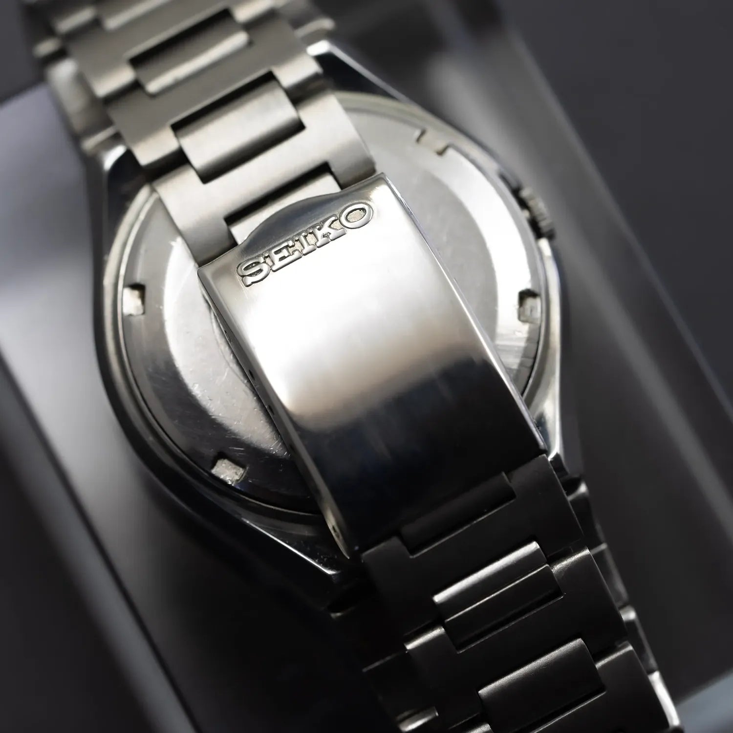 Seiko 5 6119-5431 Men’s Dress Automatic Vintage Watch, 1972 – side view alternative angle