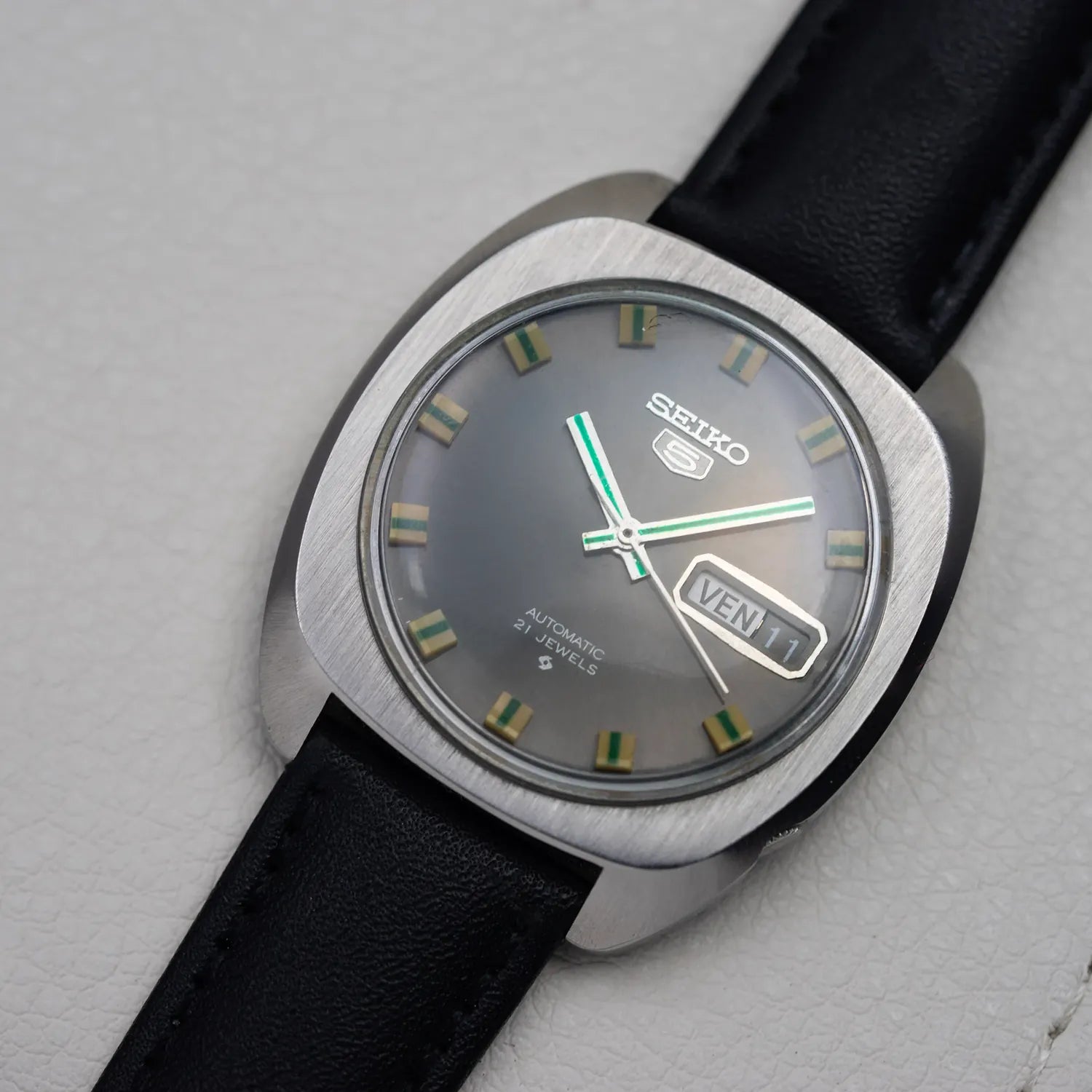 Seiko 5 6119-7103 Men’s Automatic Dress Vintage Watch, 1971 – front view