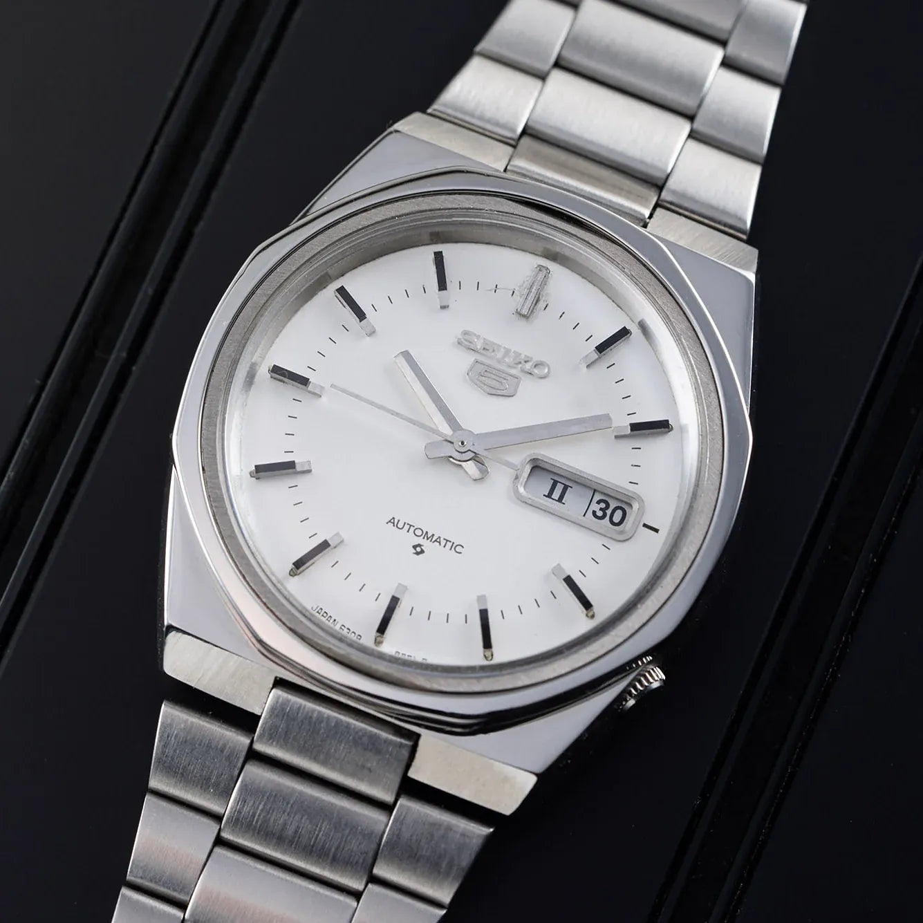 Seiko 5 6309-8170 Men’s Automatic Dress Vintage Watch, 1971 – front view