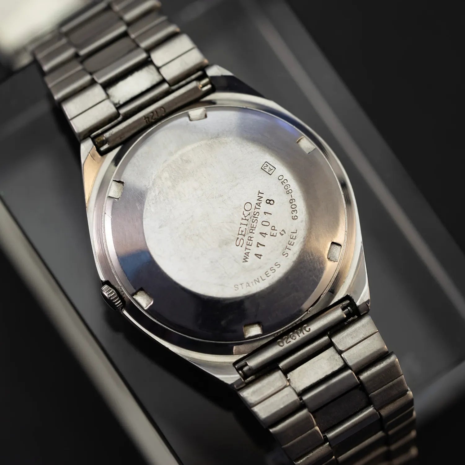 Seiko 5 6309-8930 Men’s Dress Automatic Vintage Watch, 1984 – movement close-up