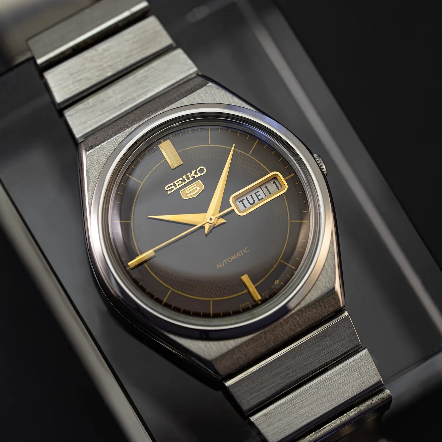 Seiko 5 6309-8930 Men’s Dress Automatic Vintage Watch, 1984 – front view