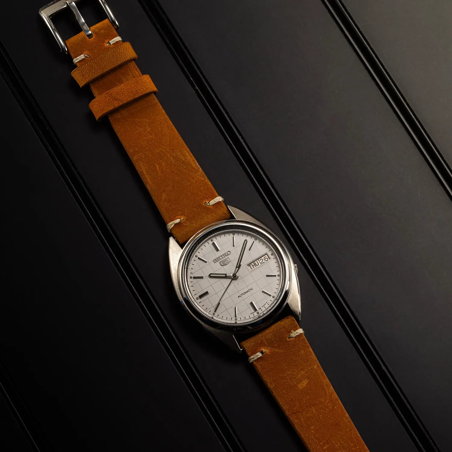 Seiko 5 7009 3040 Chess Dial Vintage Men's Watch – side view