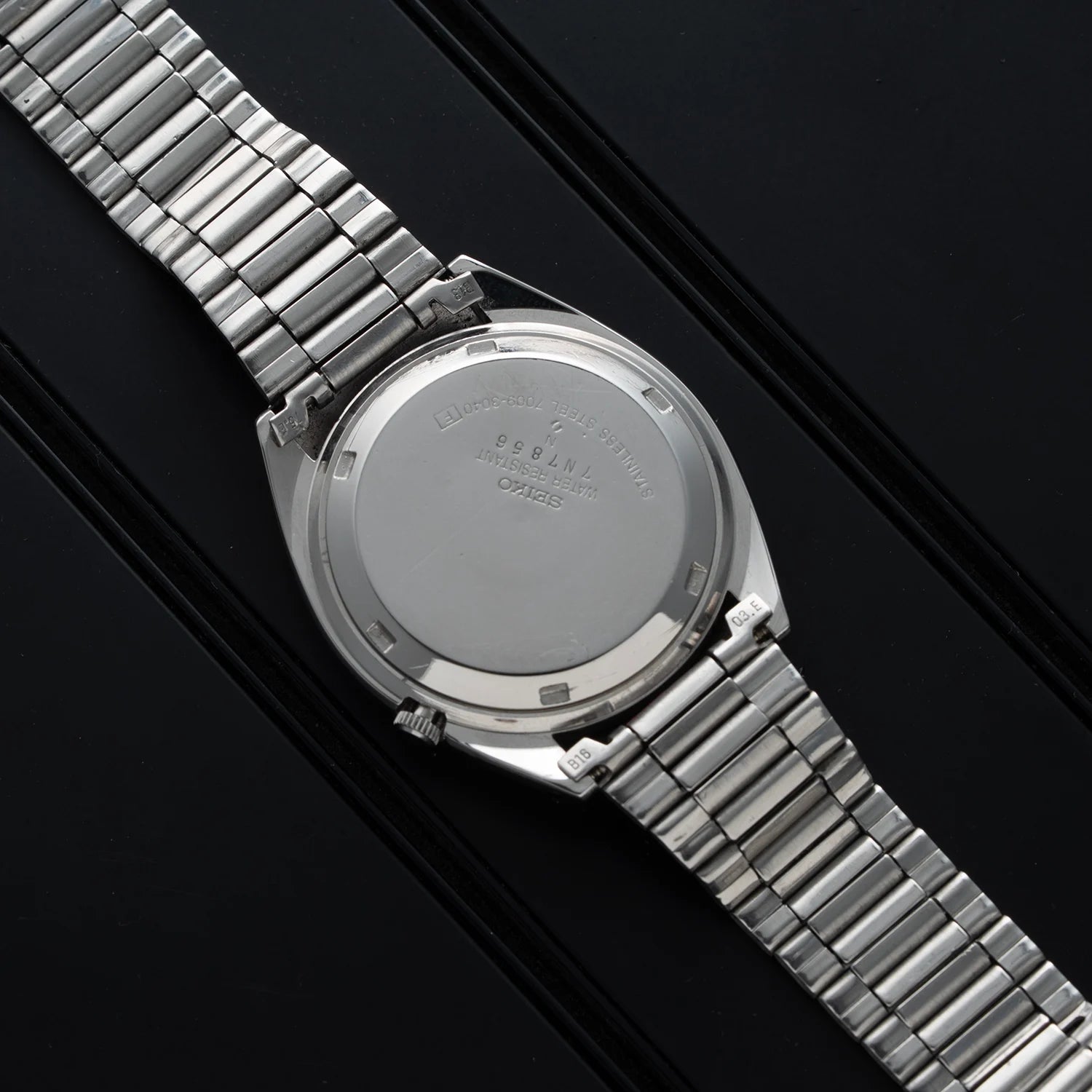 Seiko 5 7009-3040 Chess Dial Caseback